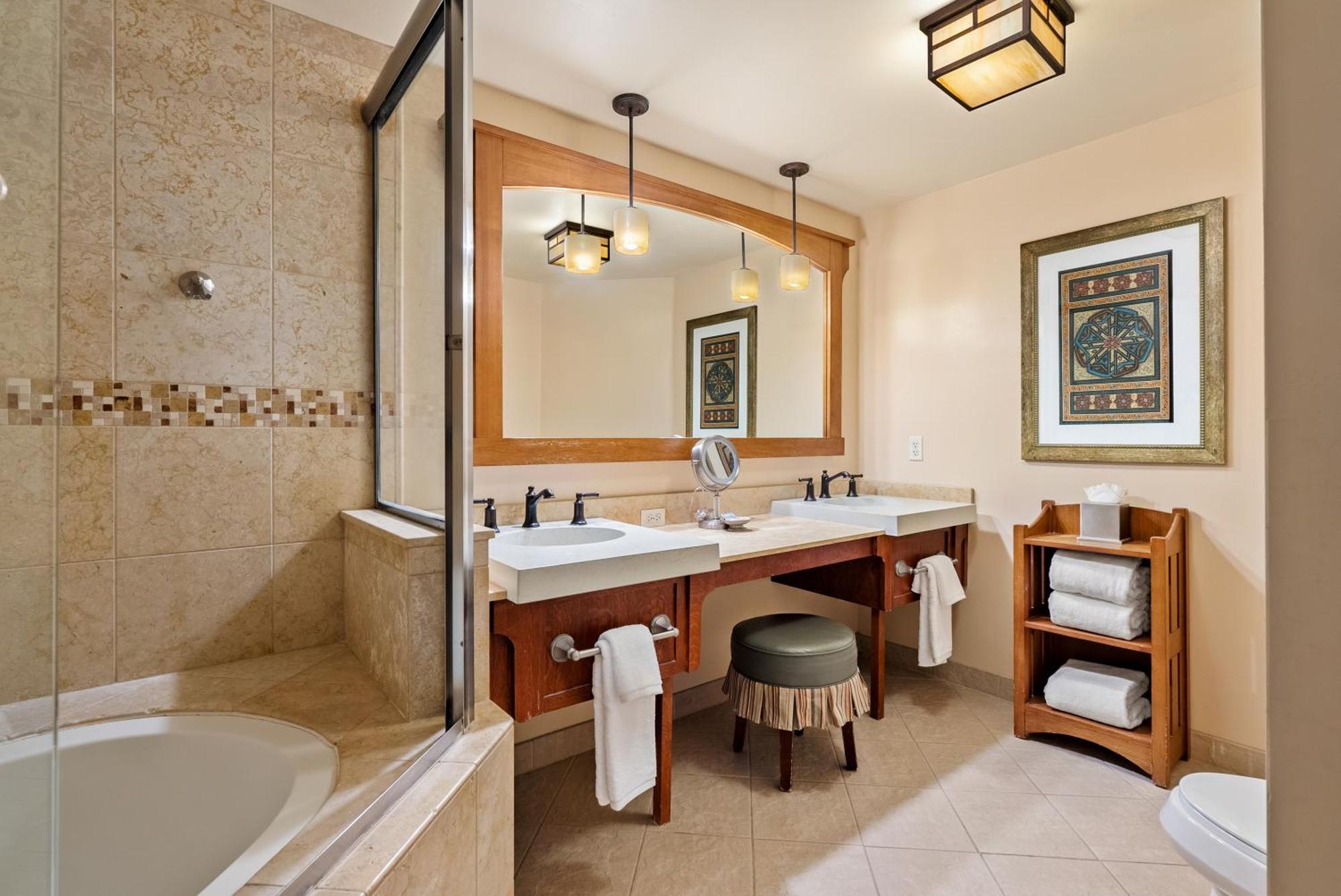 Traditional Craftsman Room