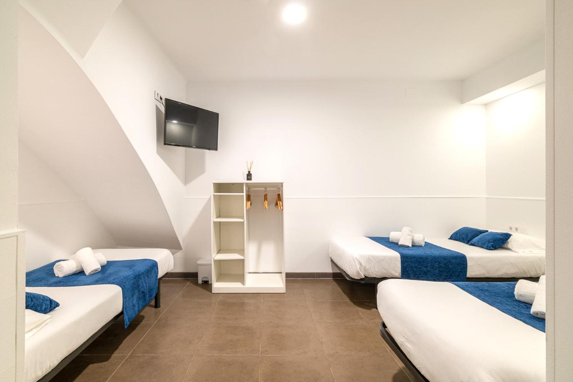 Triple Room Private Bathroom