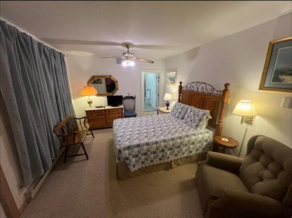 Deluxe King Room