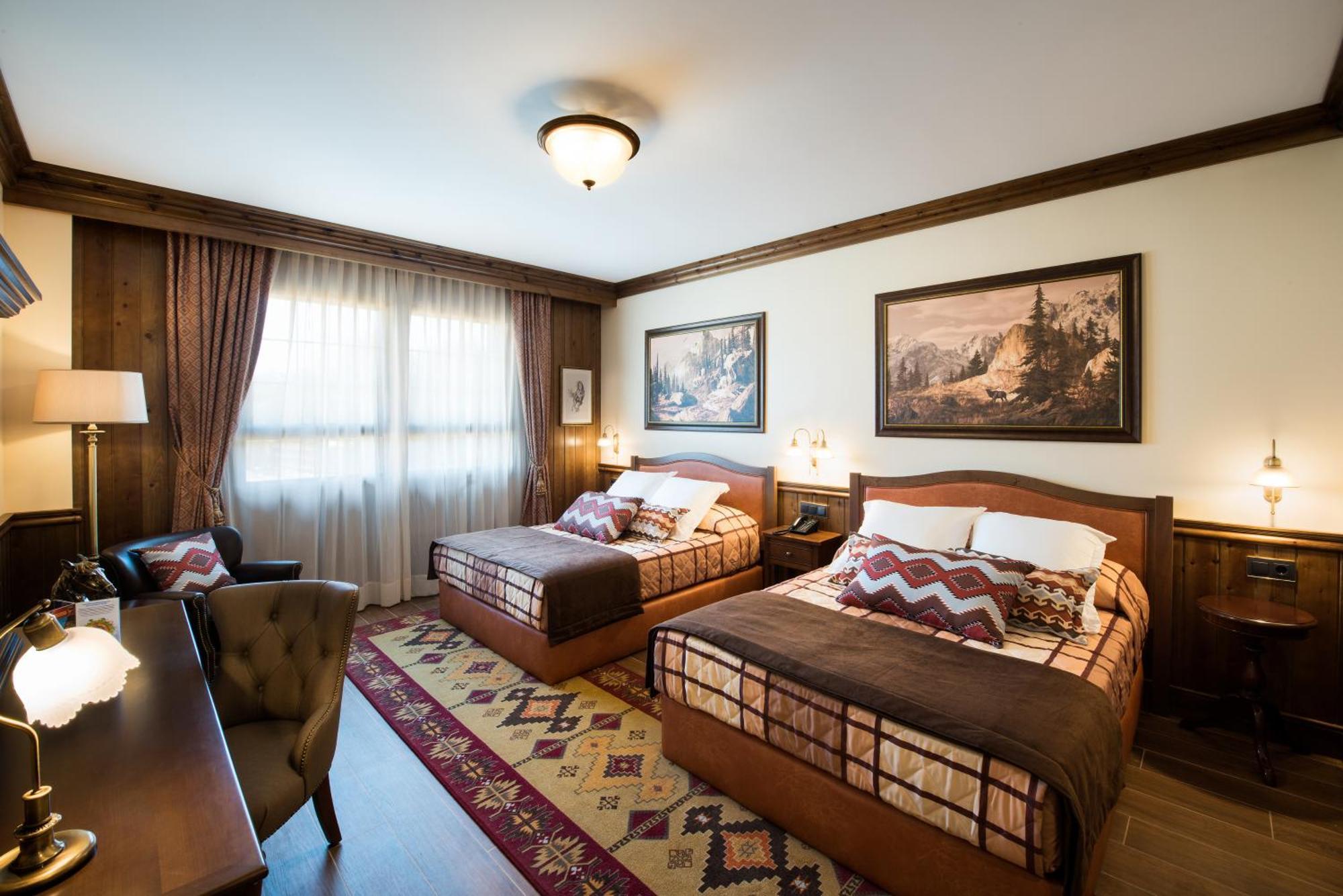 Deluxe Room Access to PortAventura Park 1 access to Ferrari Land
