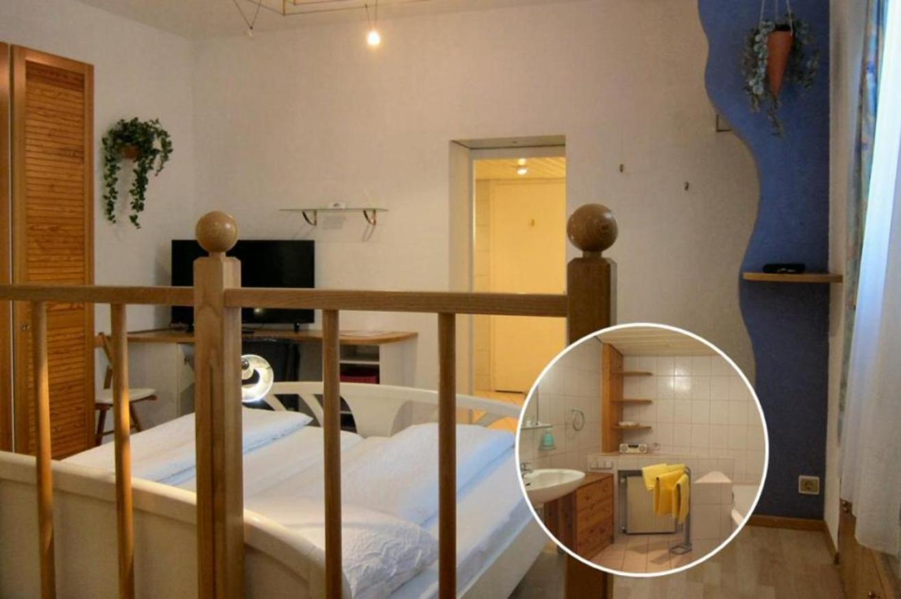 Twin Room Private Bathroom