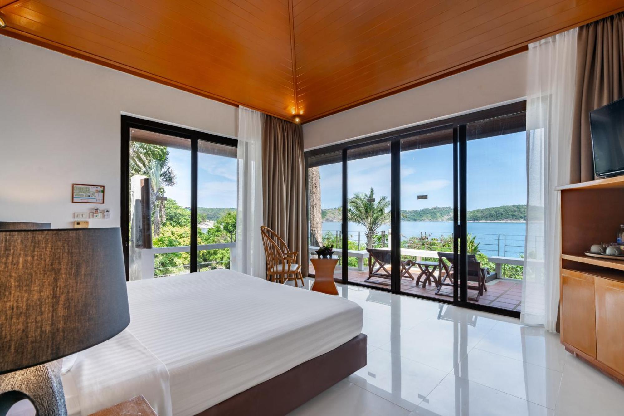 Pavillion Deluxe Double Room Beachfront