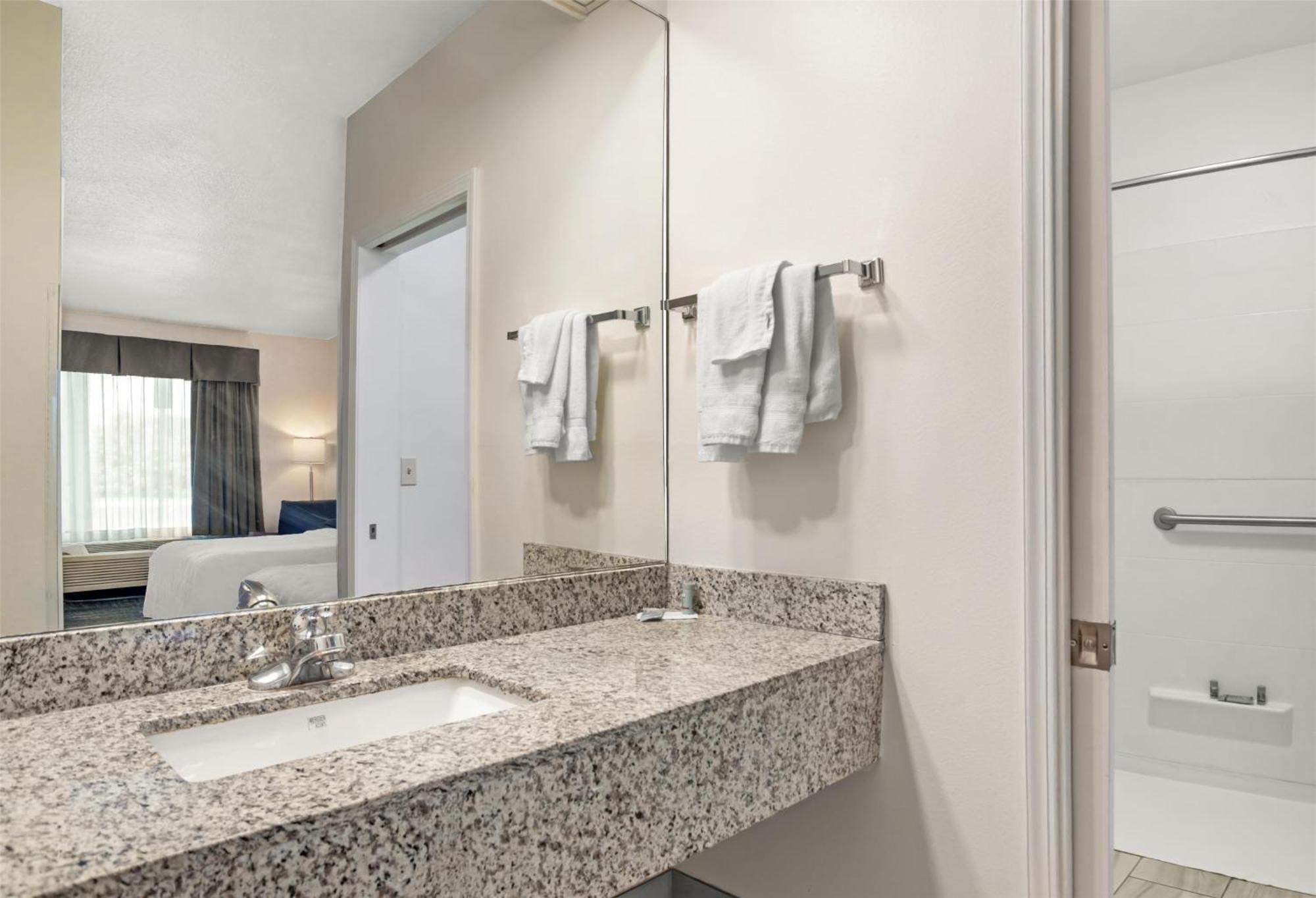 King Room with Roll-In Shower - Disability Access