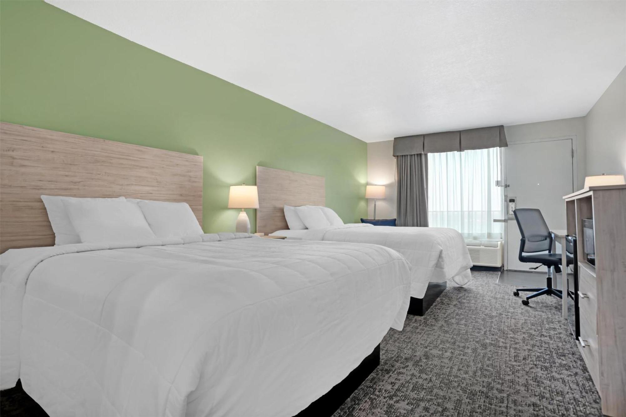 Queen Room Two Queen Beds Water View