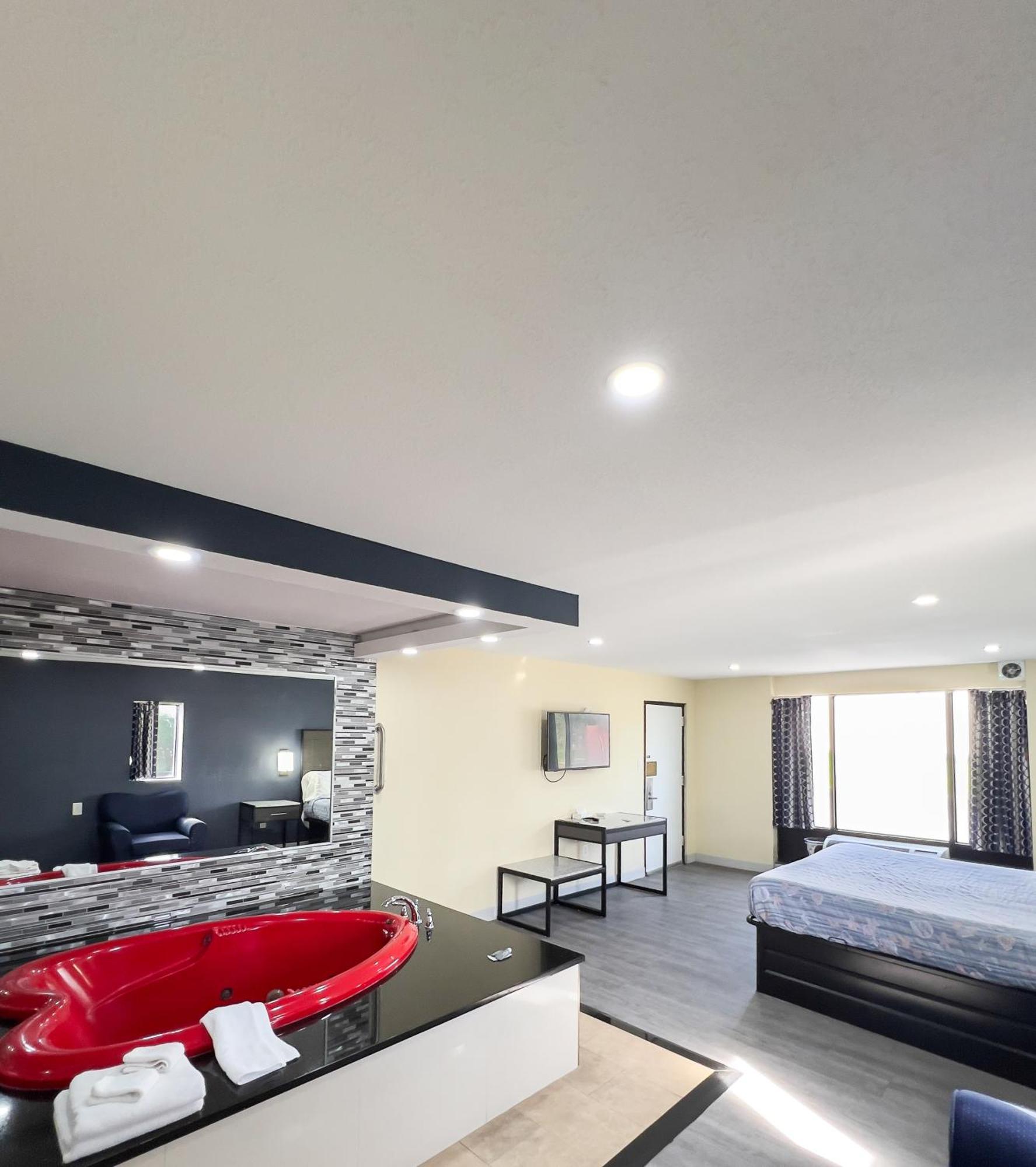 King Room Jacuzzi Smoking