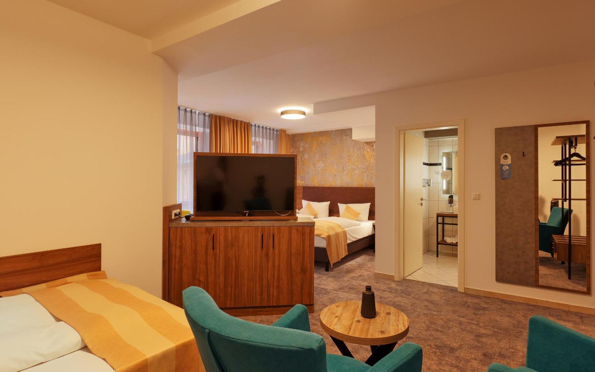 Triple Room