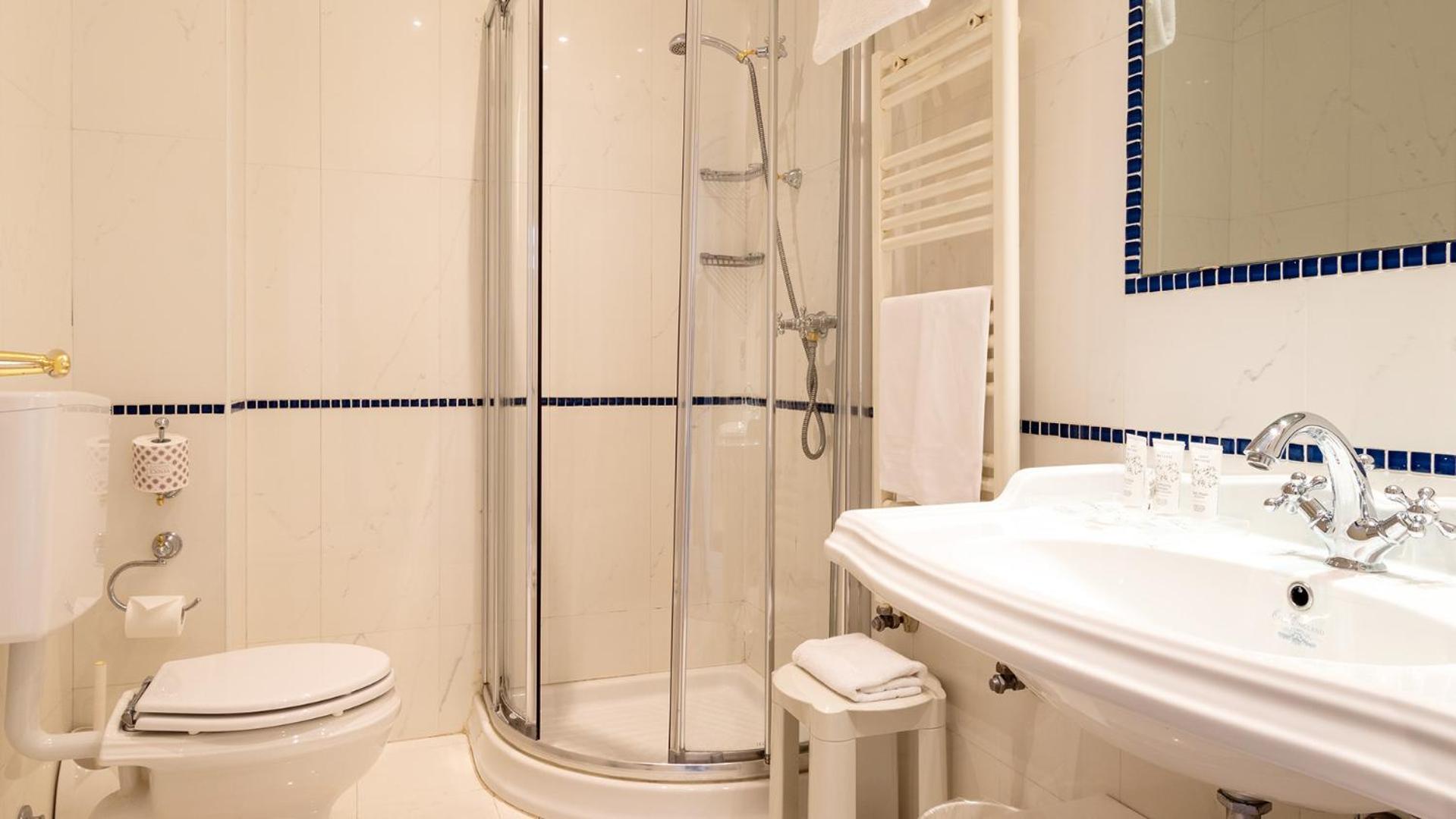 Superior Double Room Canal View
