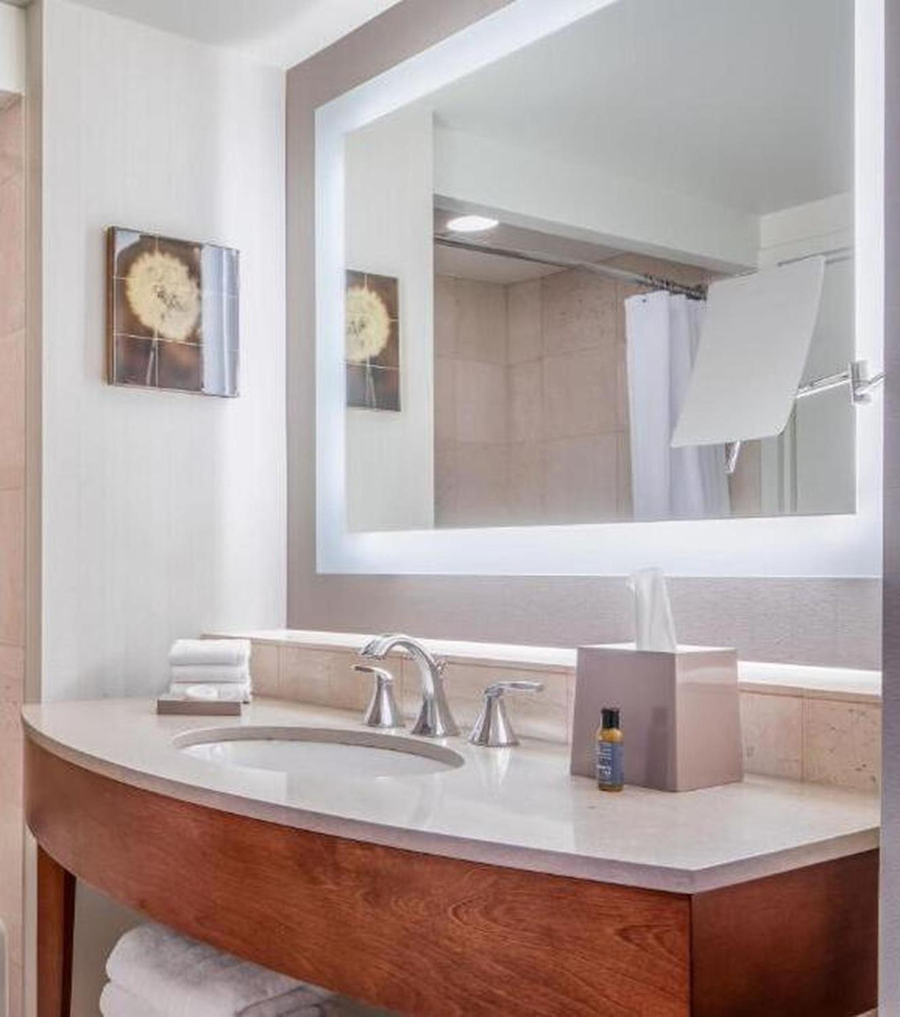 Preferred Guest room 2 Double City view High floor
