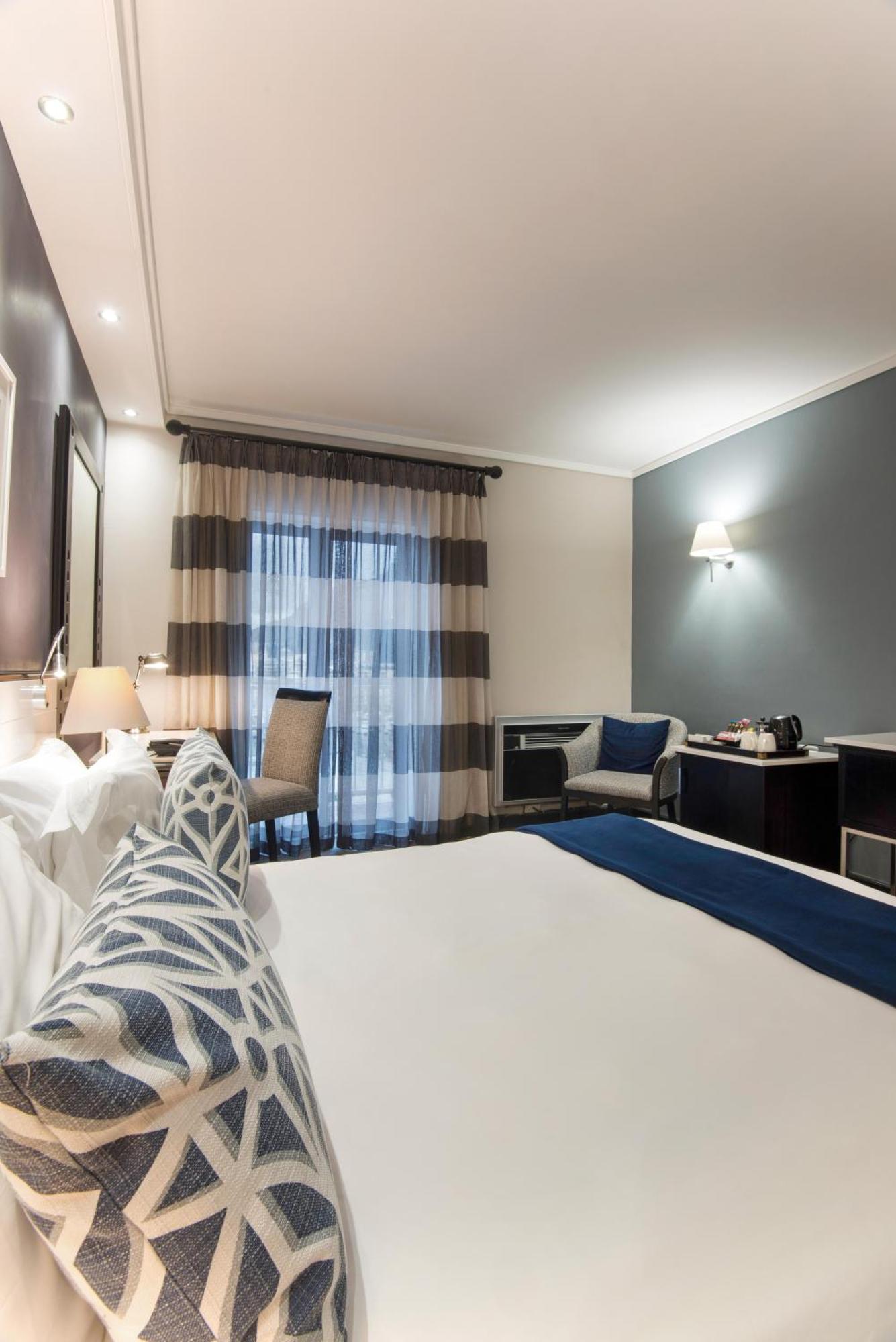 Executive Queen Room