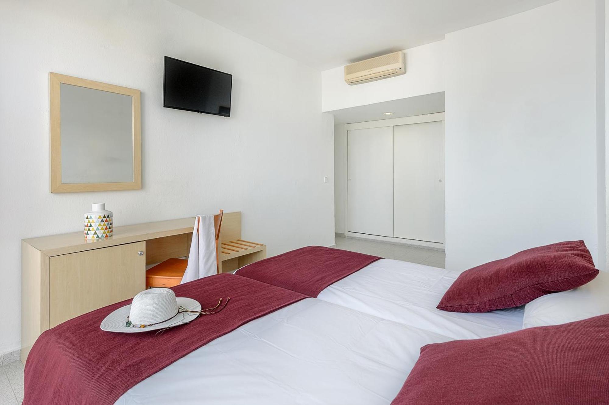 Economy Twin Room