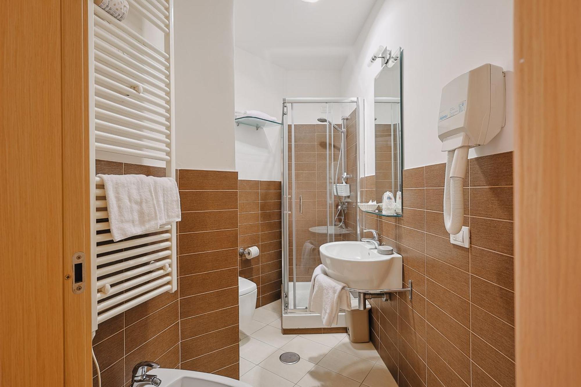 Double Room Private Bathroom