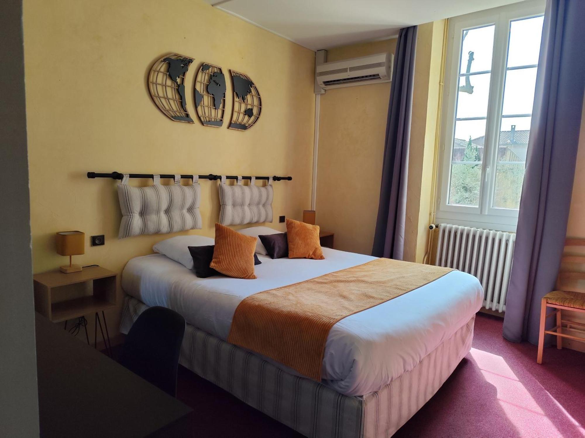 Standard Queen Room