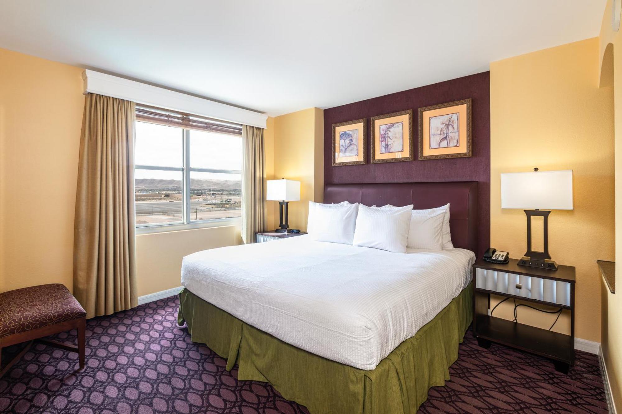 Deluxe King Room