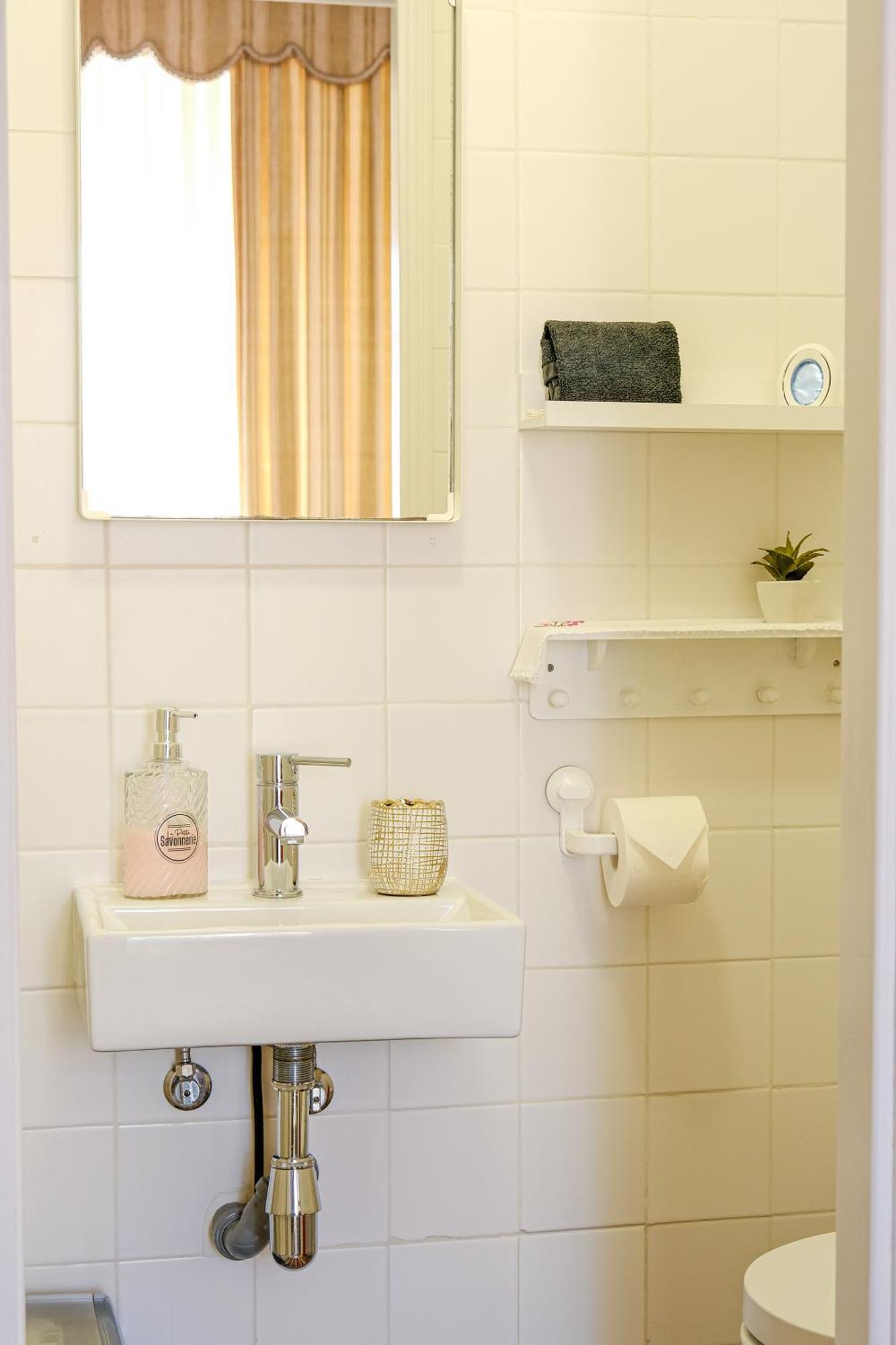 Double Room Private Bathroom