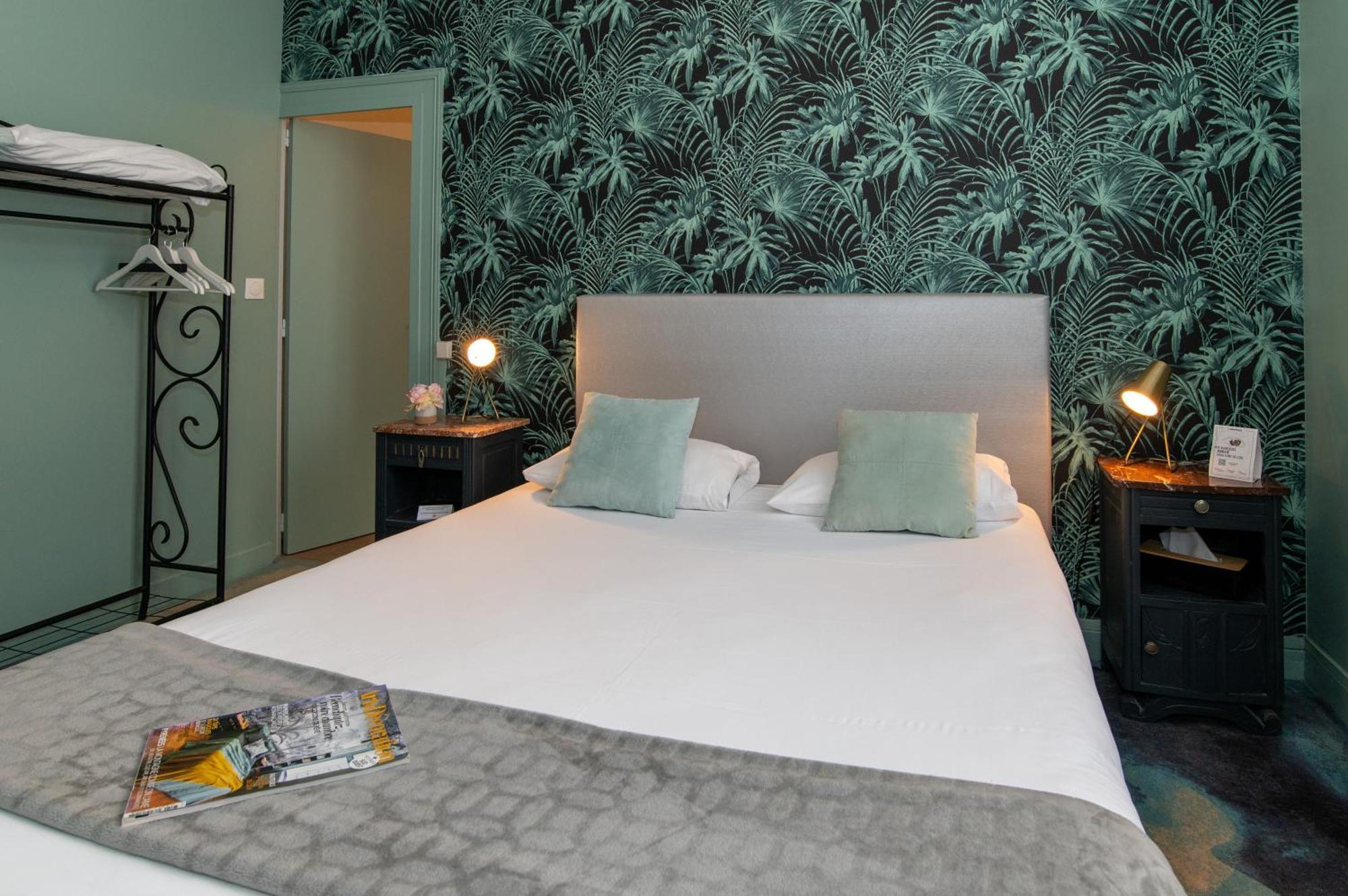 Chic Double Room,1685104052:JPEG
