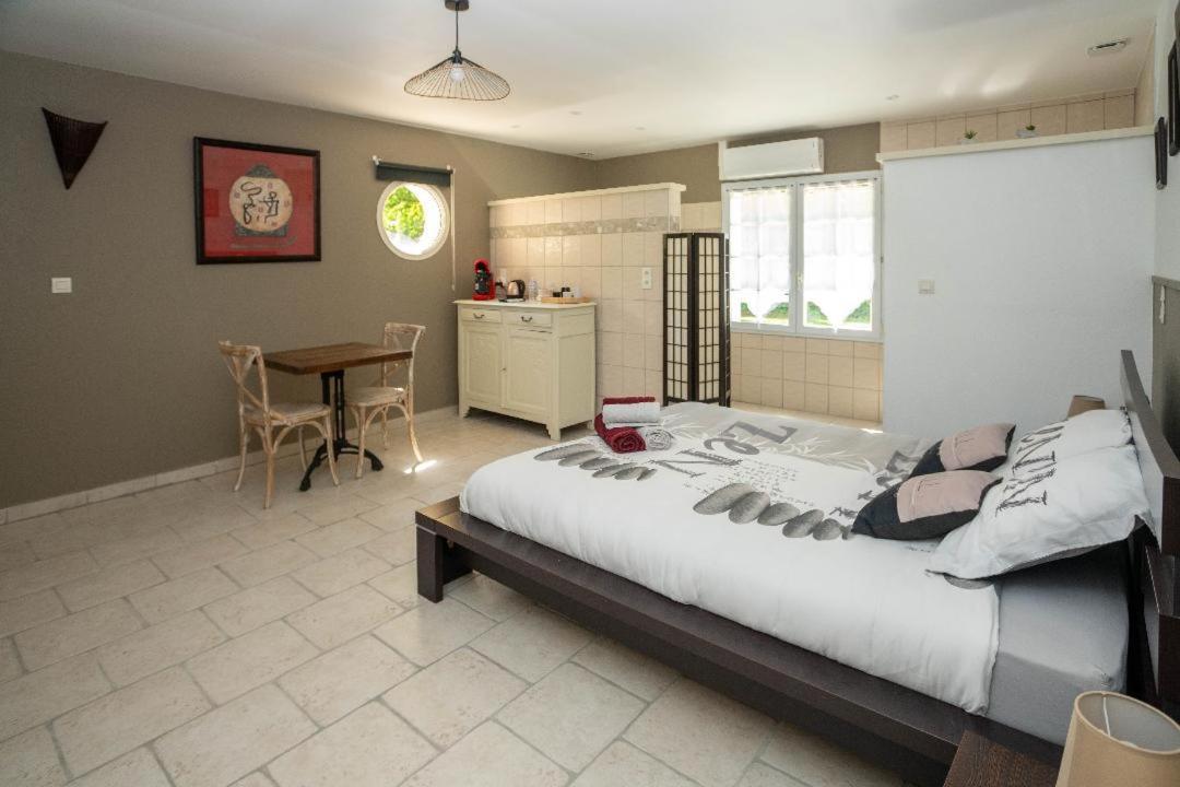 Double Room Patio,1668210636:JPEG