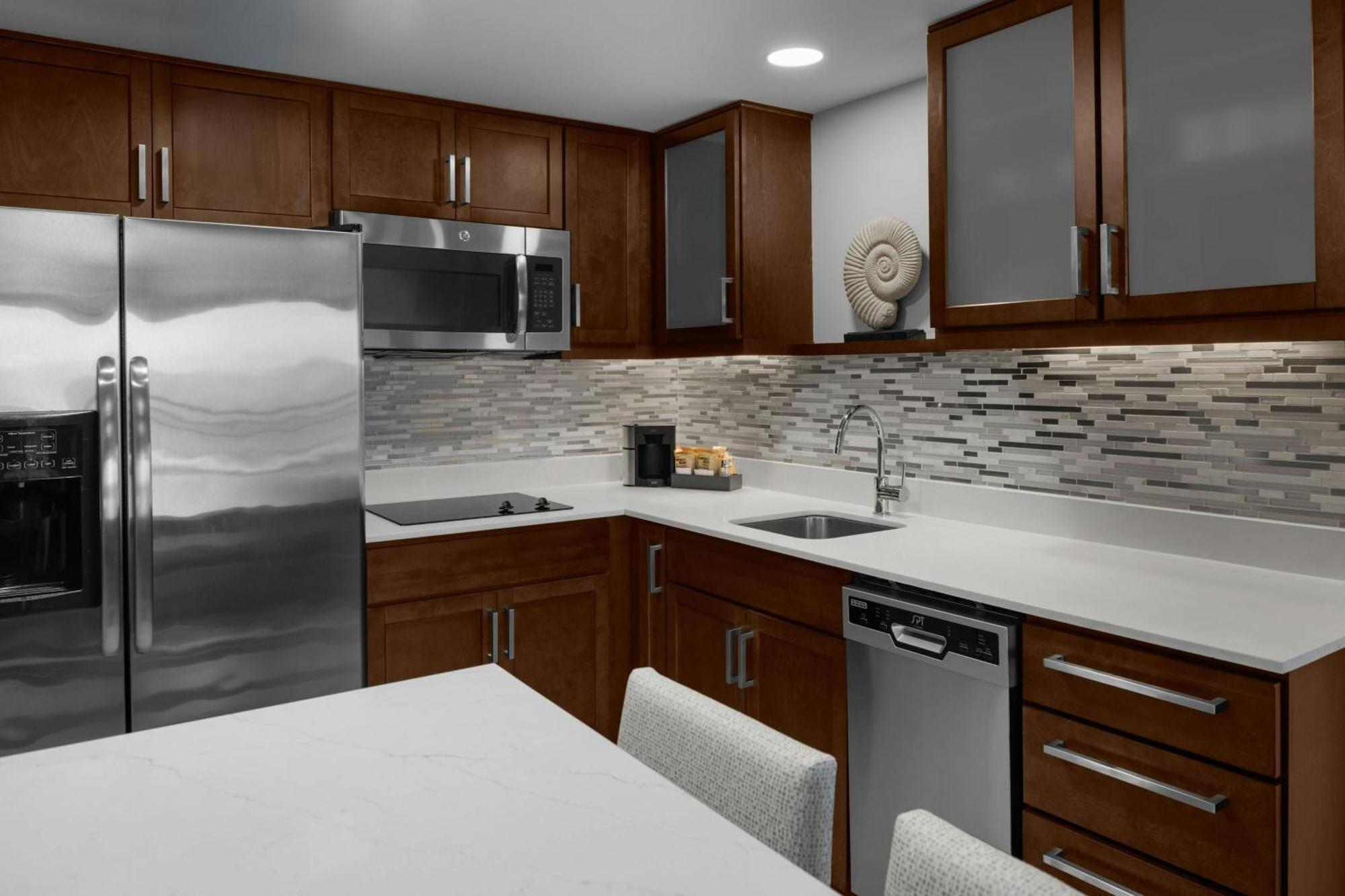 One-Bedroom King Suite Spa Bath Oceanfront