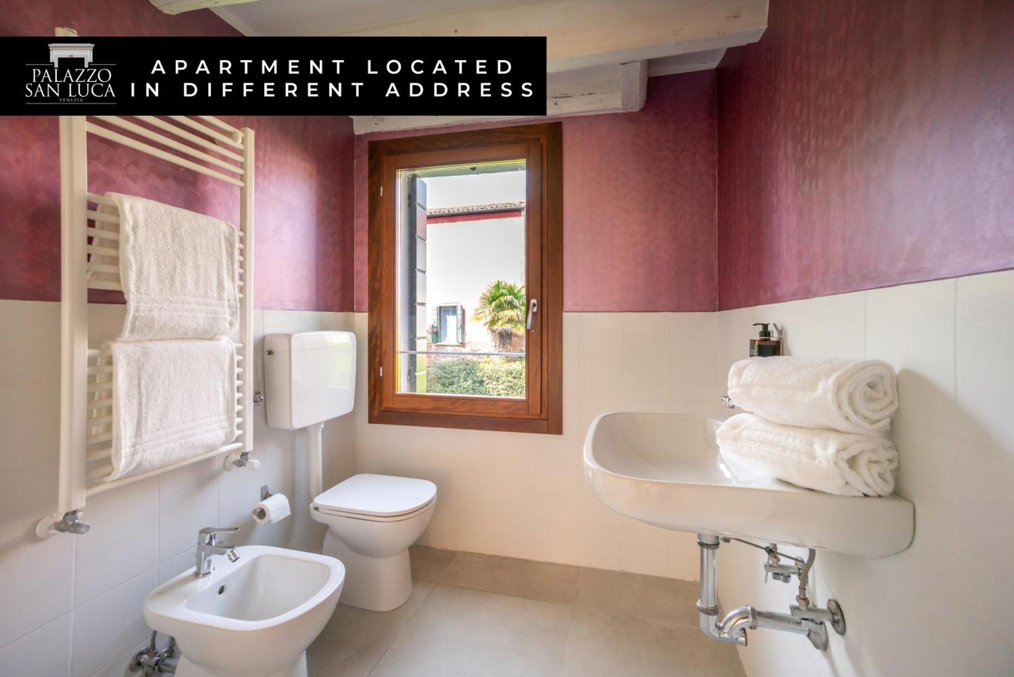 Train Station Two-Bedroom Apartment Garden View Different address