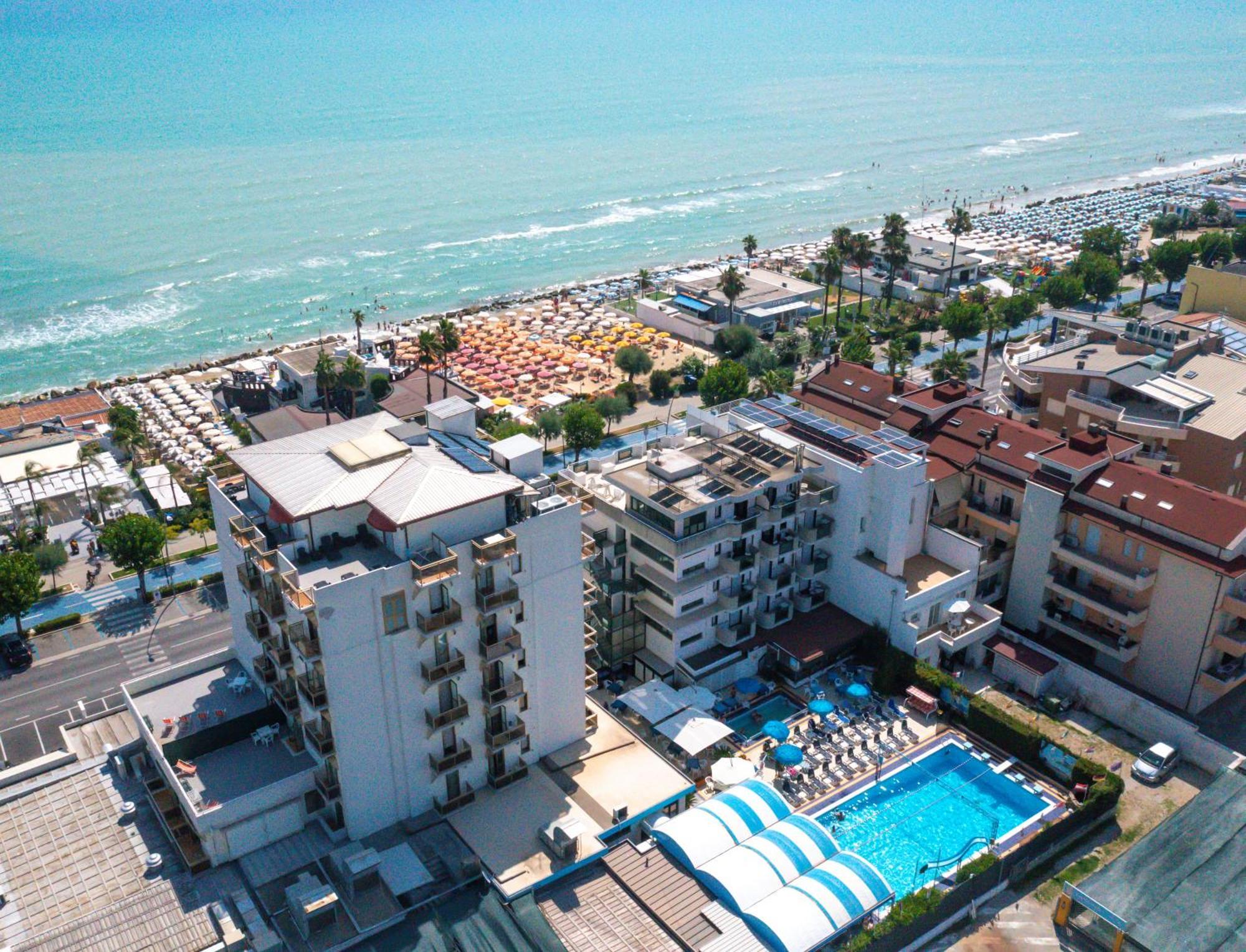 Double Room Pool View