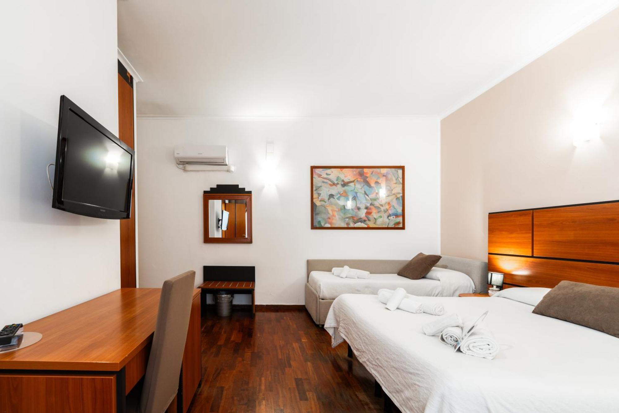 Triple Room Private Bathroom