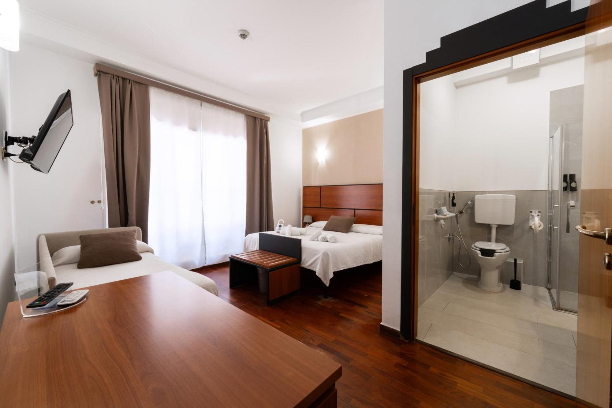 Triple Room Private Bathroom