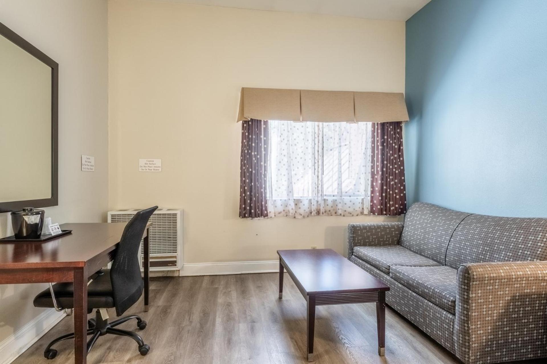 Chambre Standard avec 1 Lit King-Size - Non-Fumeurs