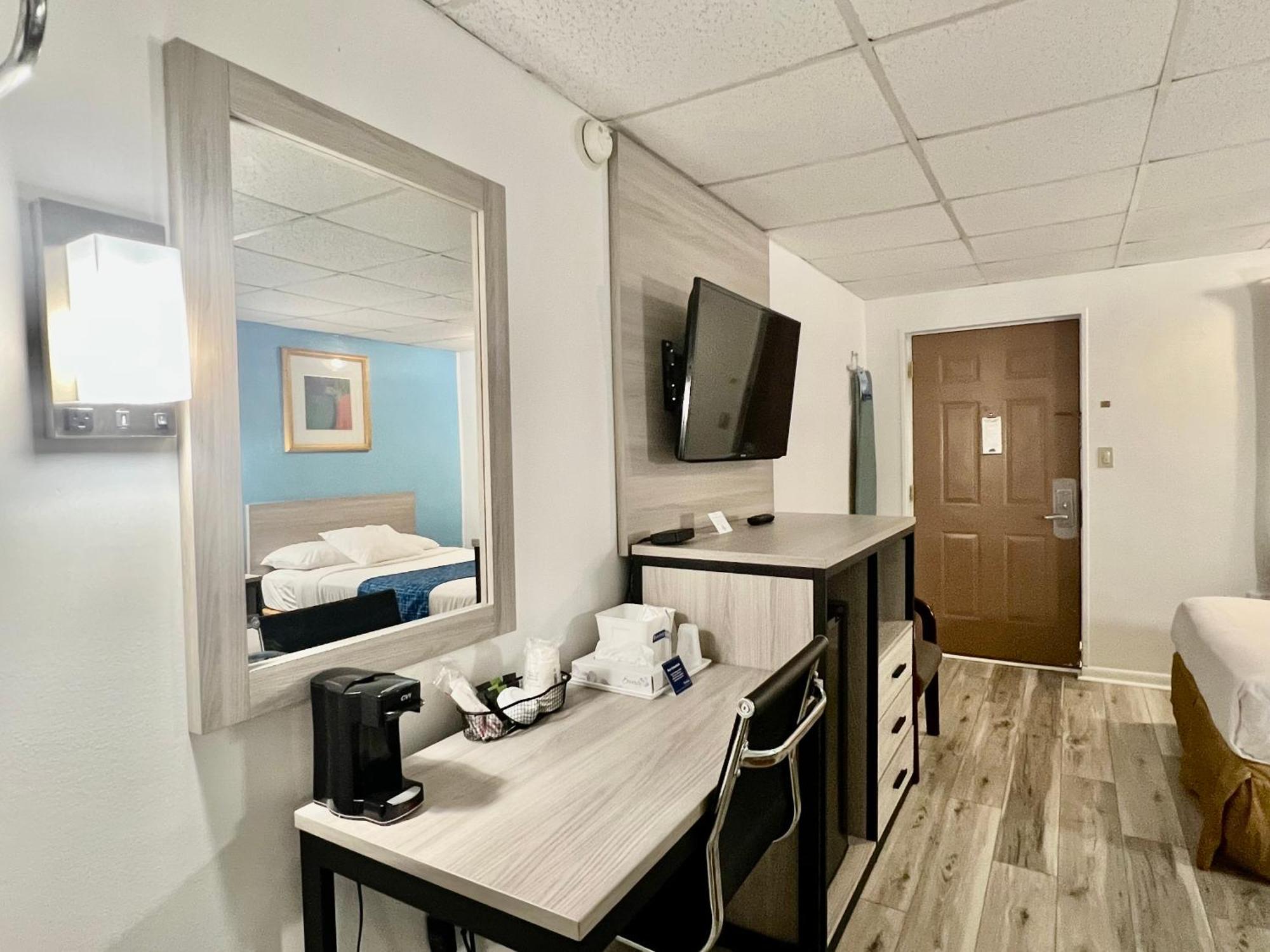 Standard Room Two Double Beds Non-Smoking