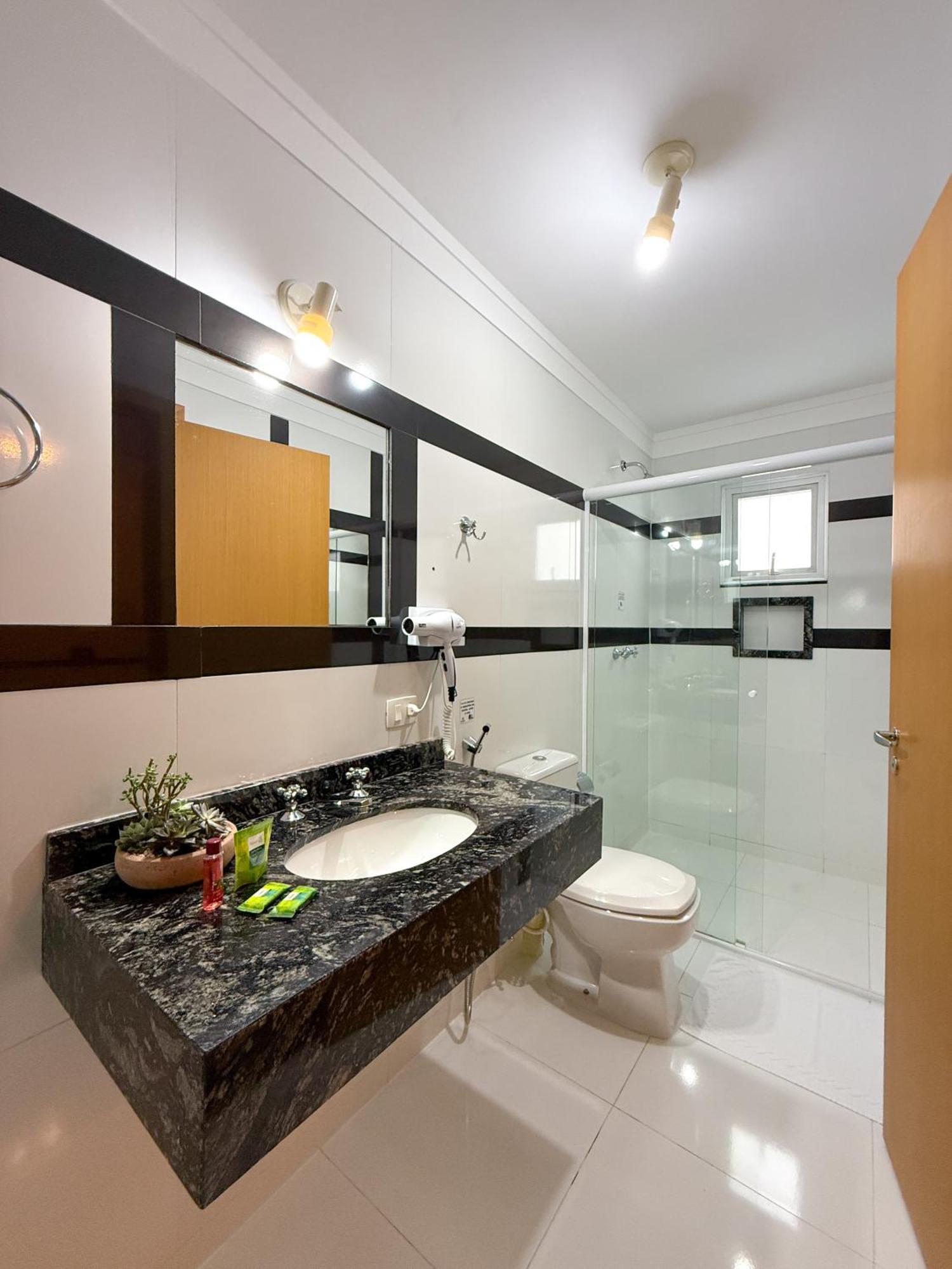 Quarto Duplo Econômico