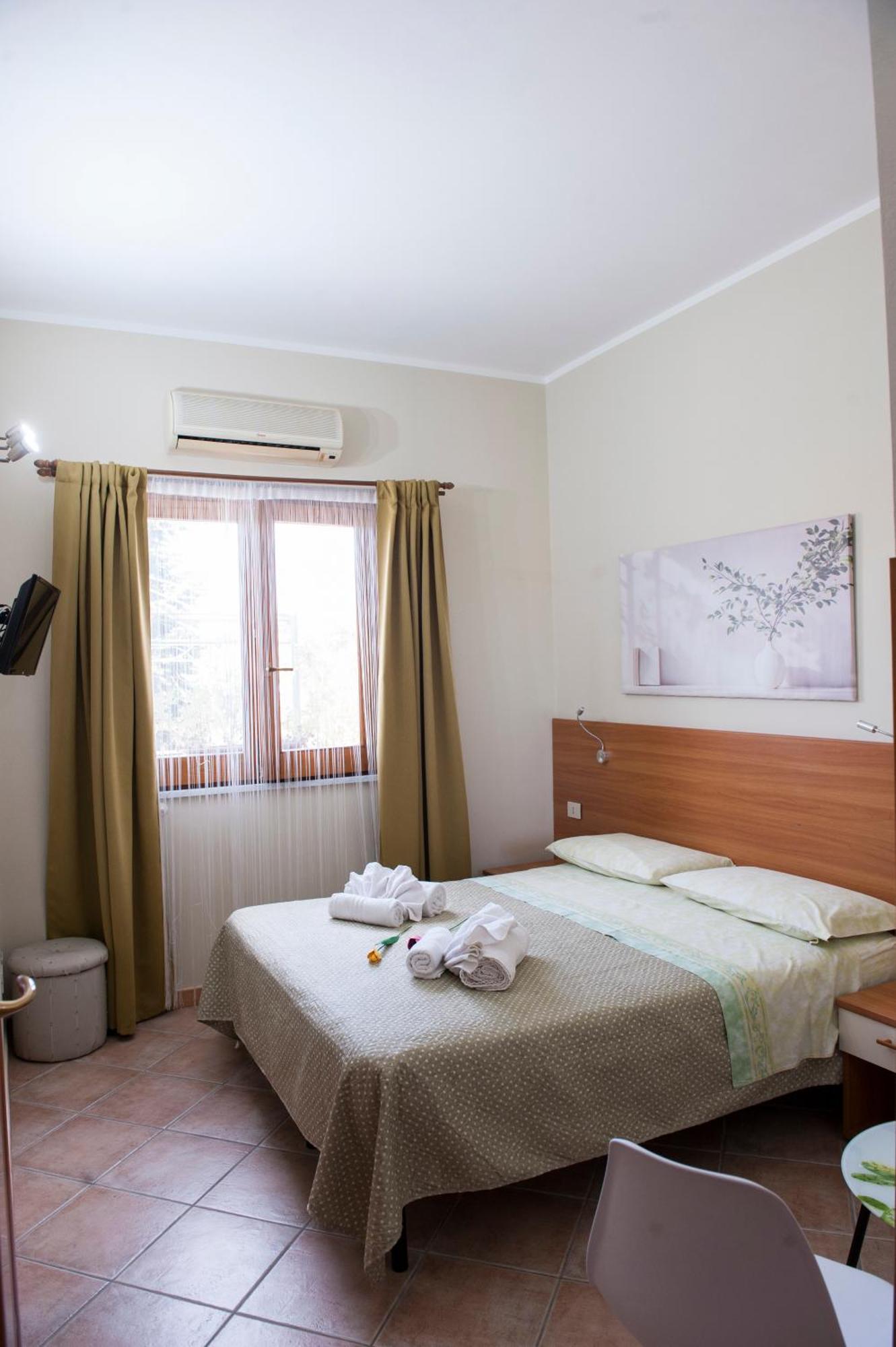 Double or Twin Room Bathroom