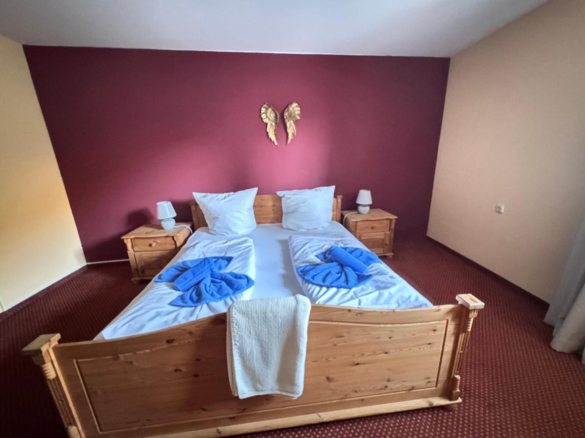 Double Room with Shared Bathroom,1669069949:JPEG