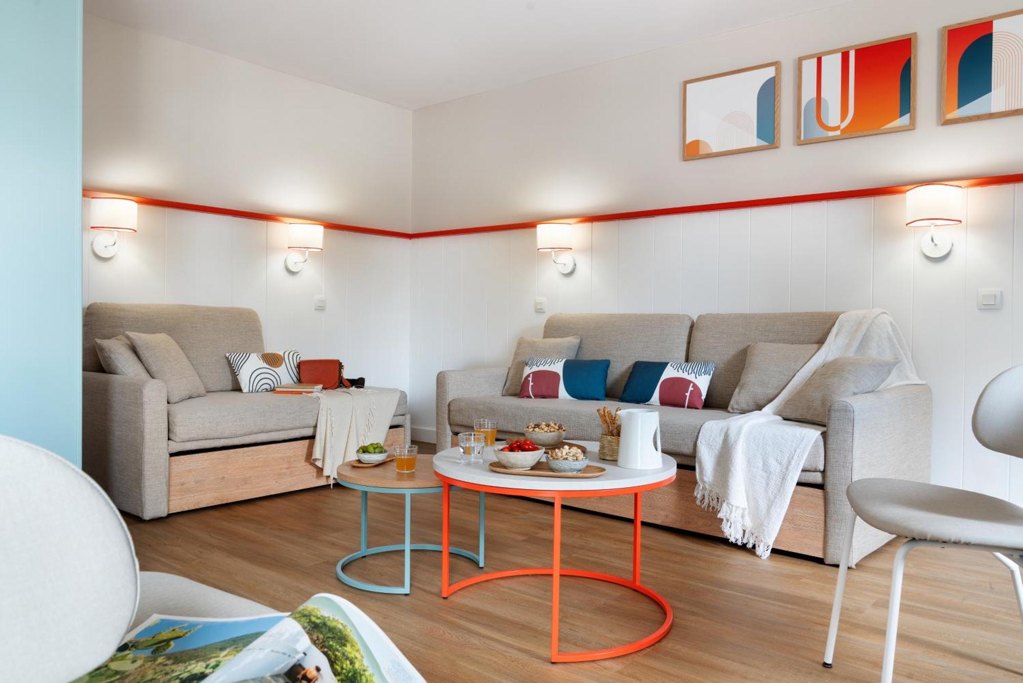 Superior Two-Bedroom Apartment Balcony,1669813383:JPEG