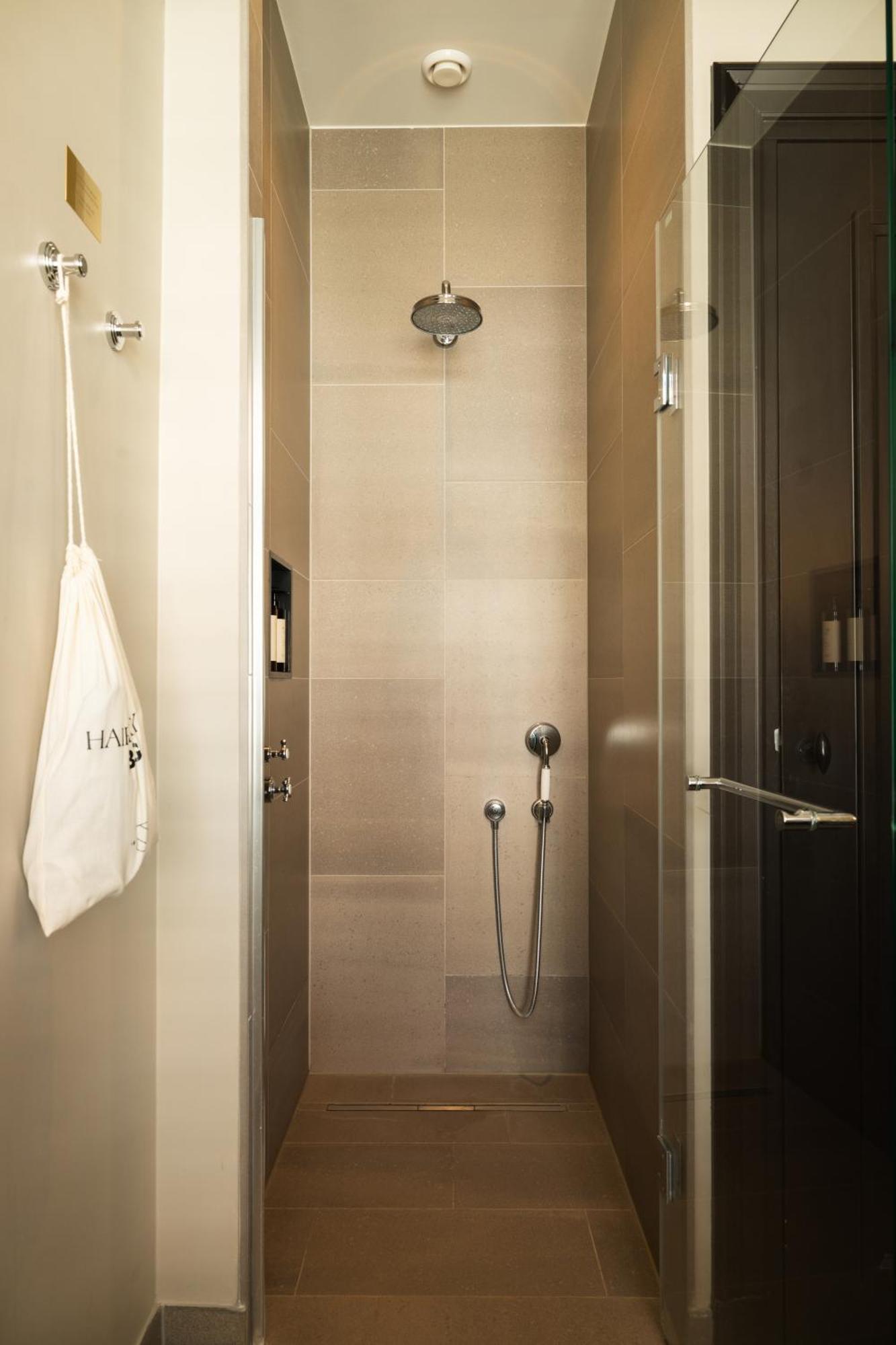 Executive room,1669814626:JPEG