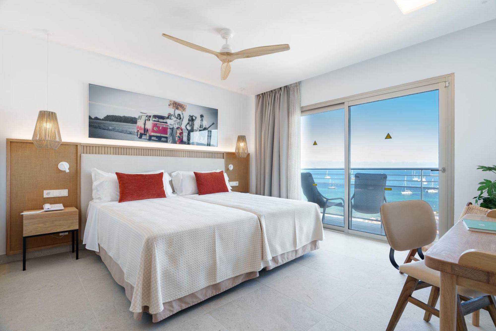 Double or Twin Room Balcony
