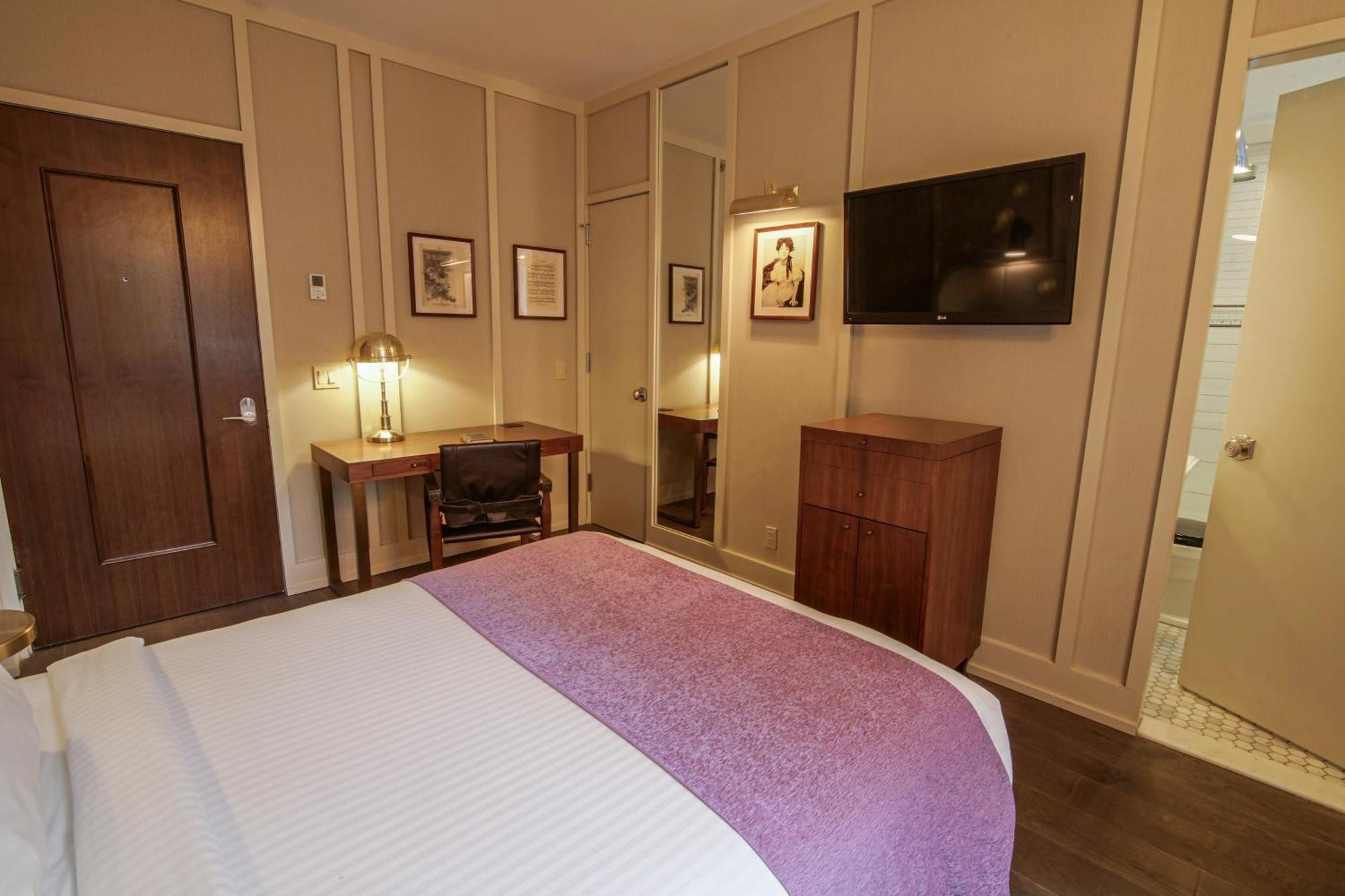 Superior Queen Room