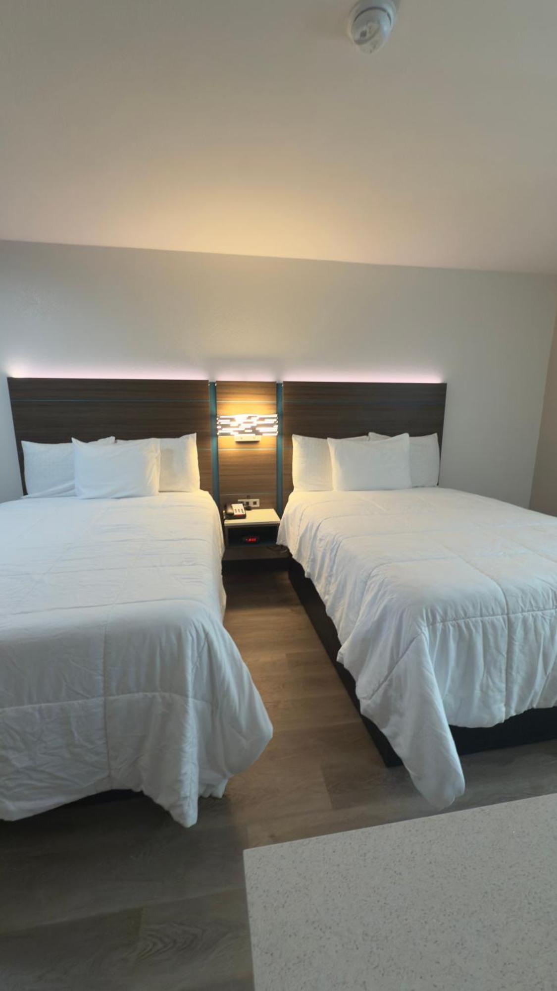 Double Room Two Double Beds Non-Smoking