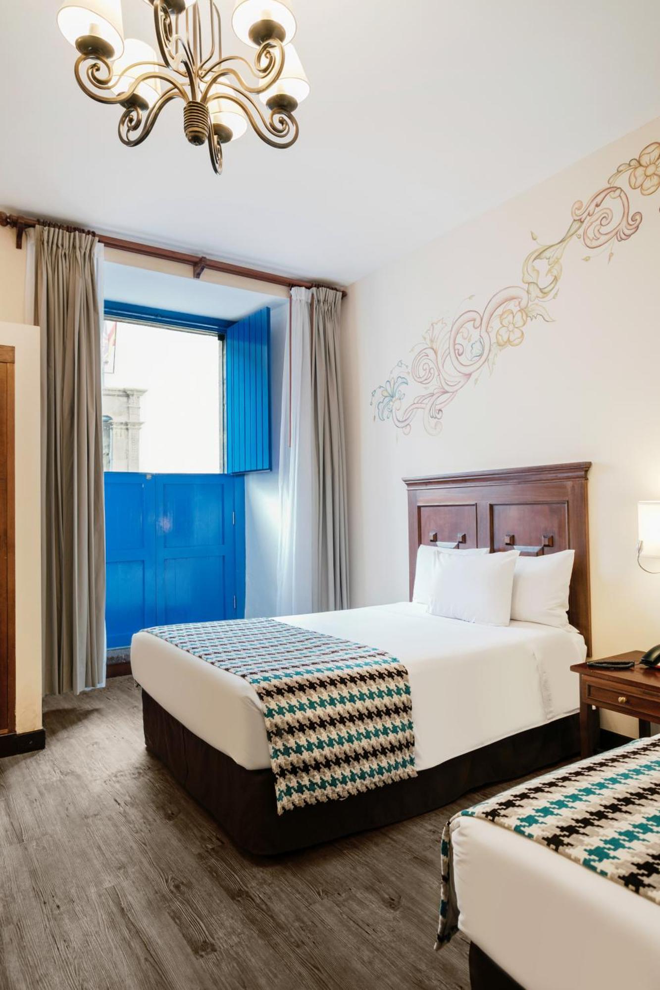 Colonial Twin Room