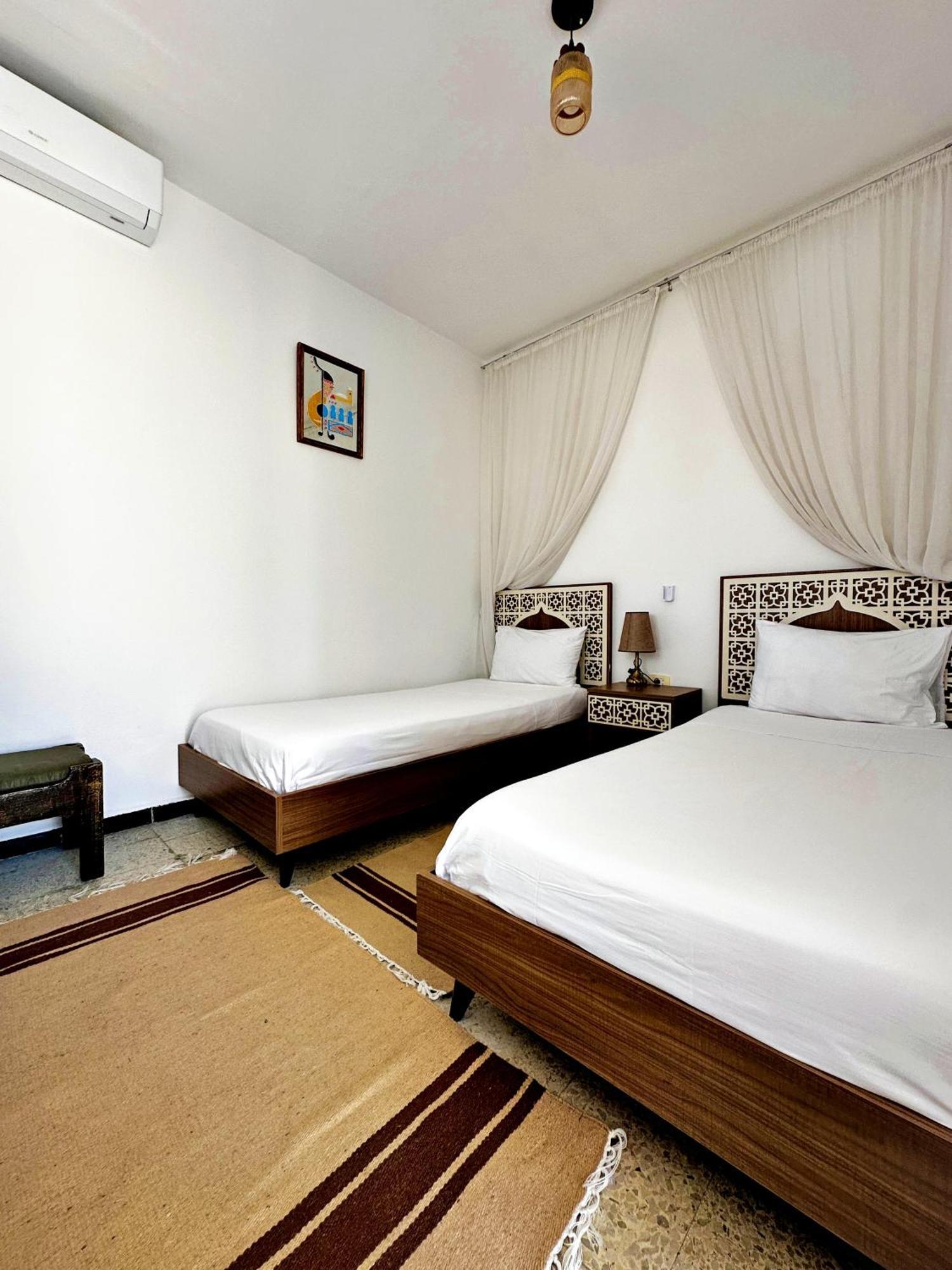 Double or Twin Room Private Bathroom
