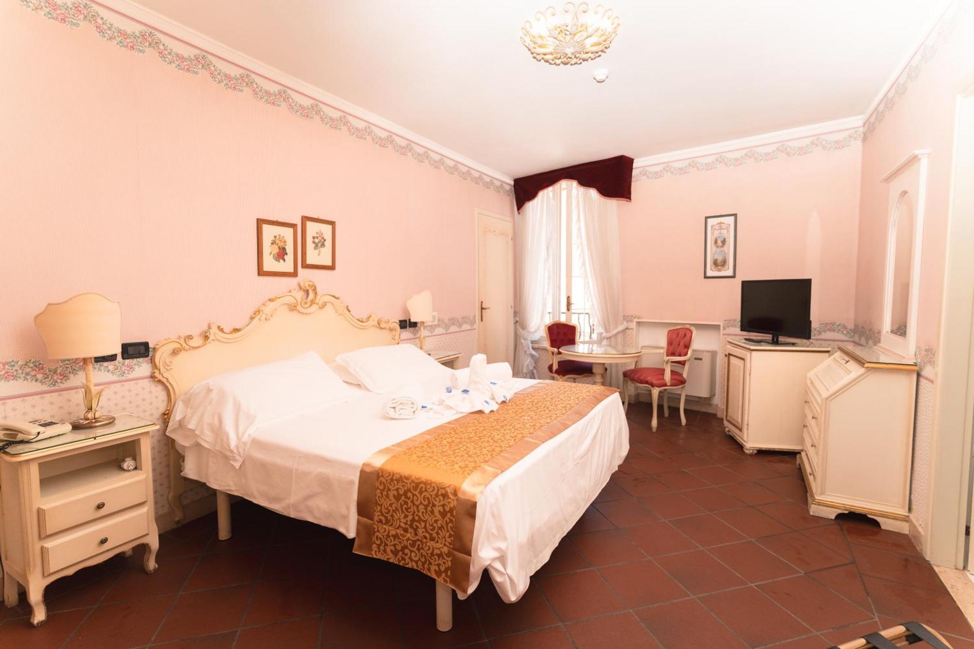 Classic Double or Twin Room