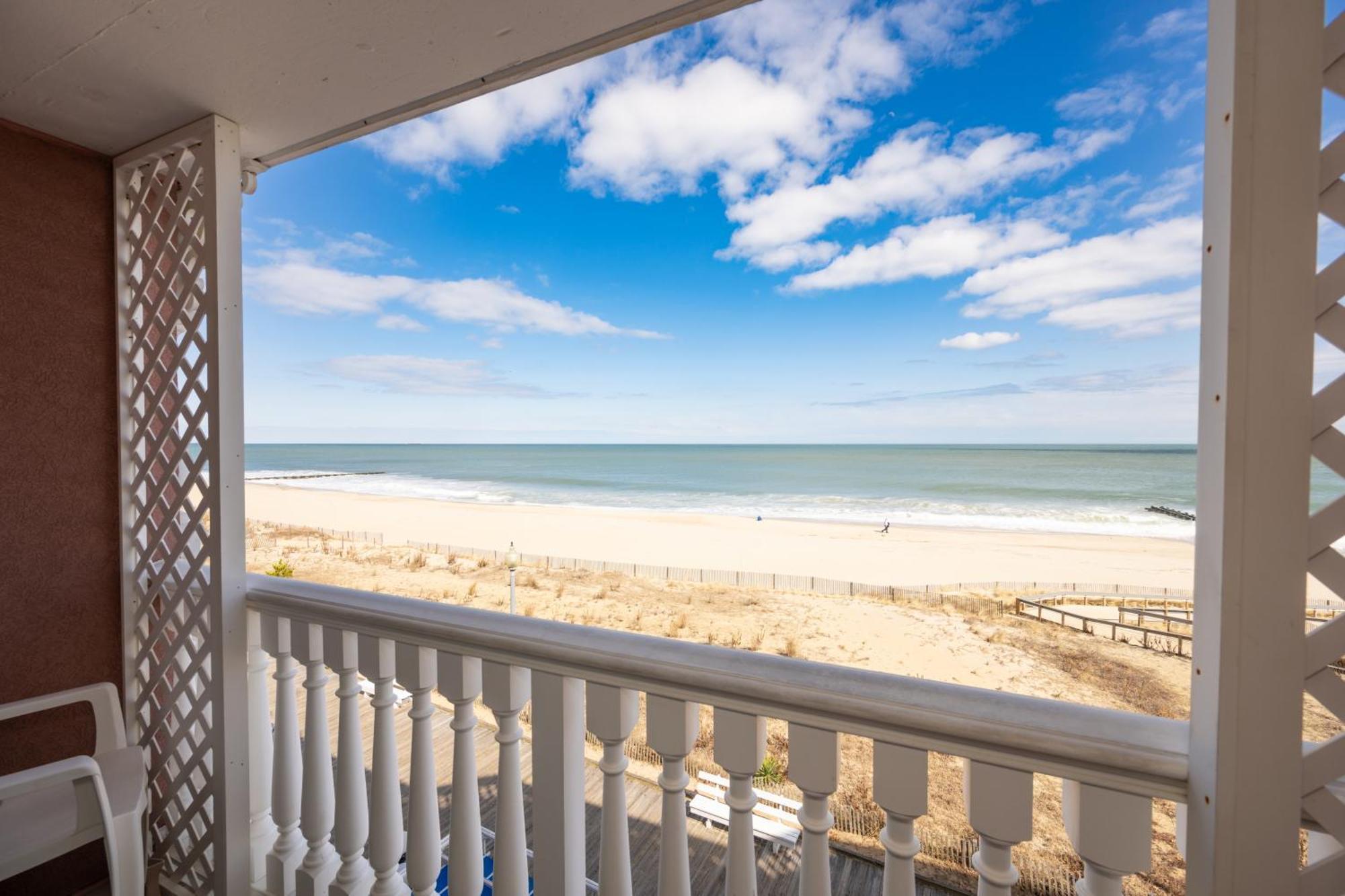 Ocean Front Suite Two Queen Beds