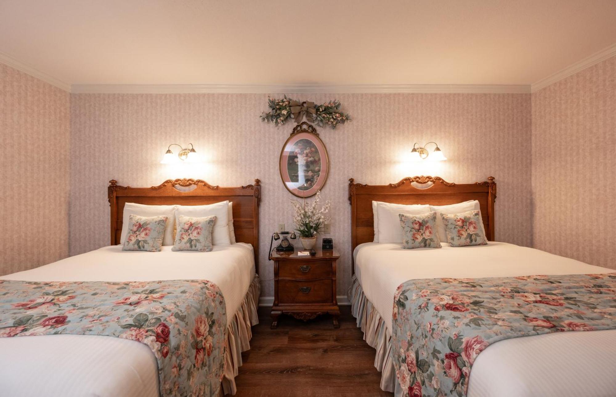Ocean Front Suite Two Queen Beds