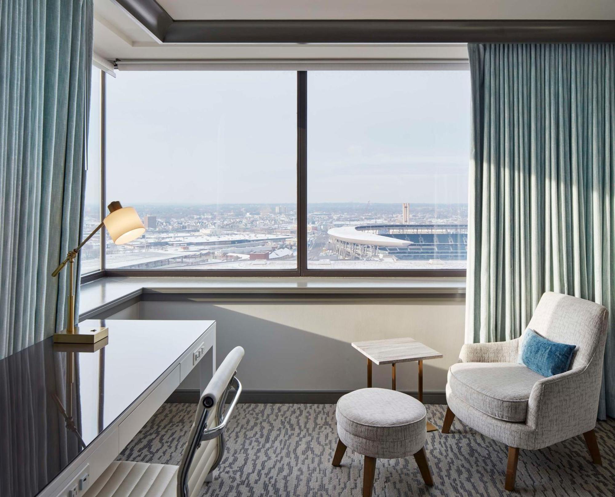 Corner King Room View