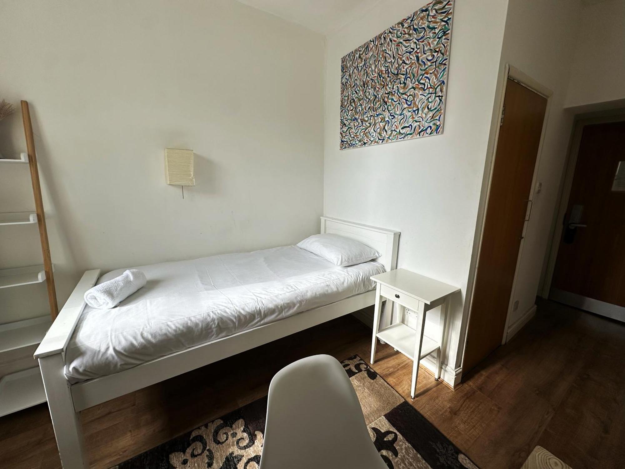 Standard Single Room,1670705379:JPEG