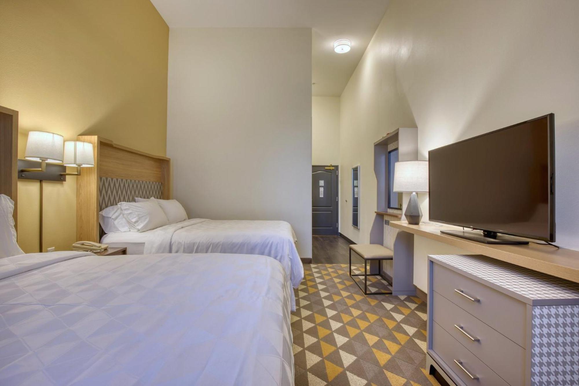 Standard Room Two Queen Beds