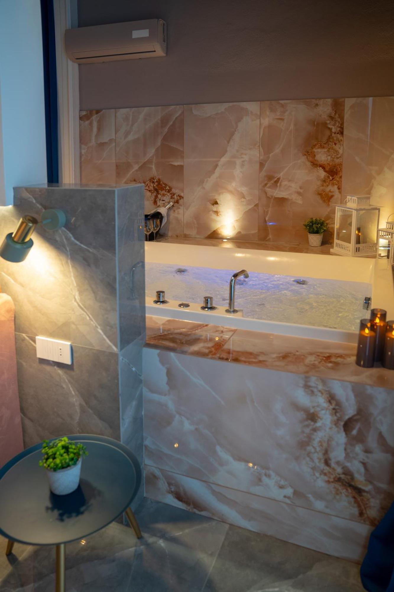 Superior King Suite