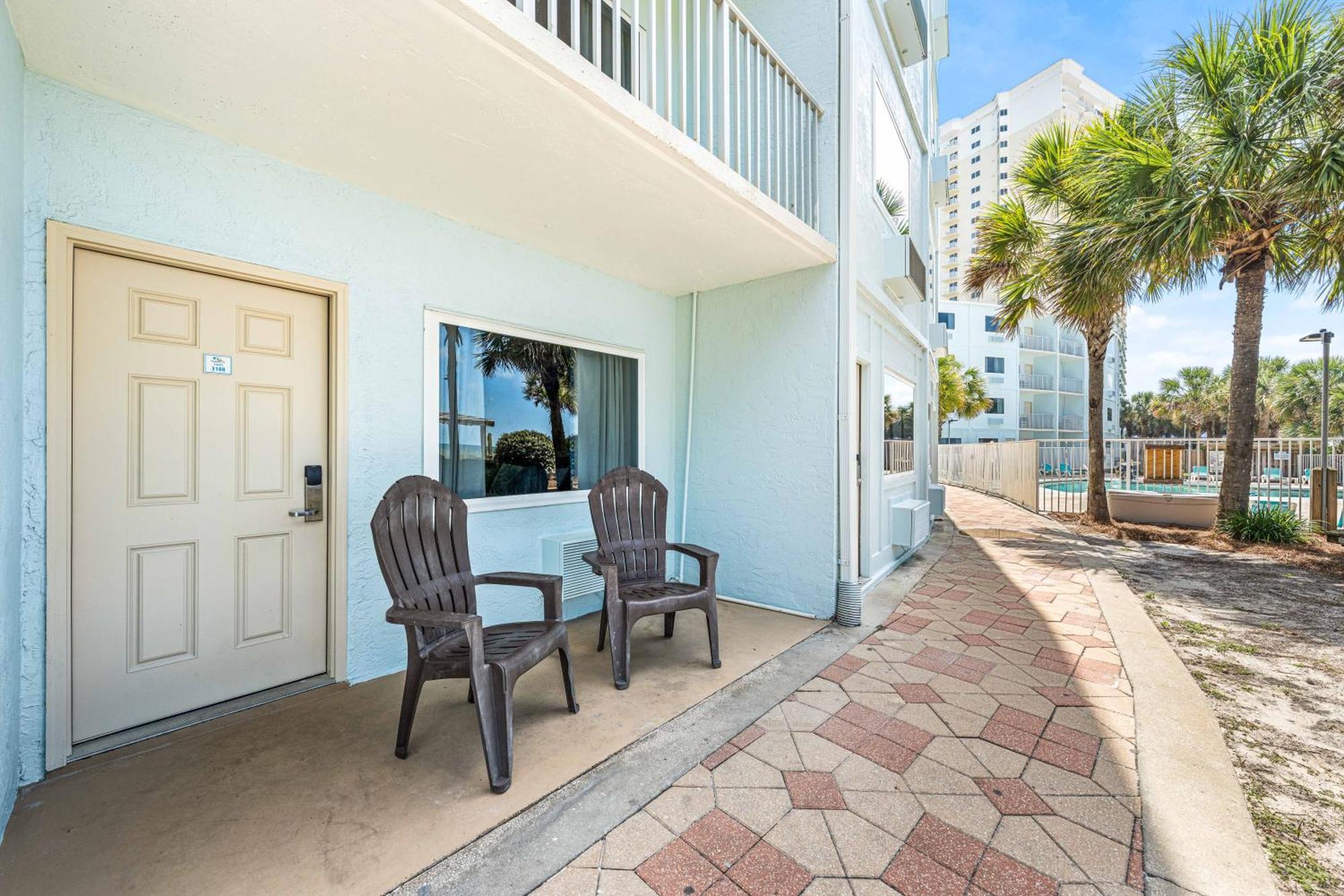Standard Double Room Patio Gulf Side