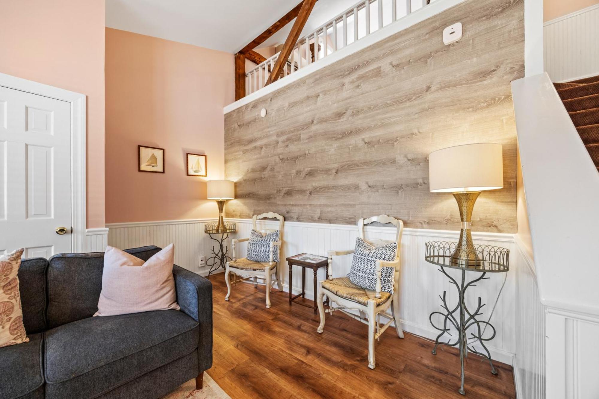 Queen Suite