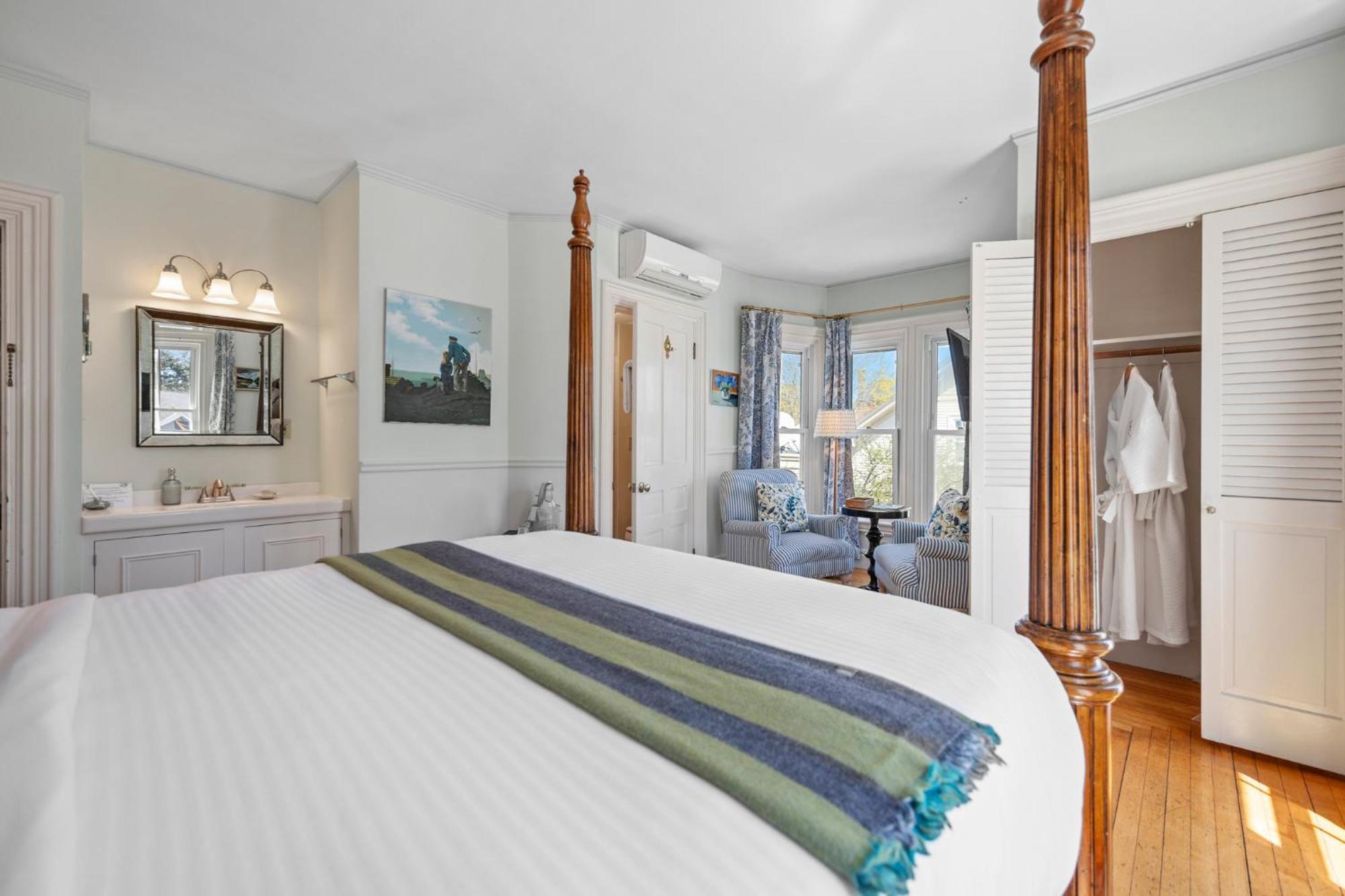 Queen Room
