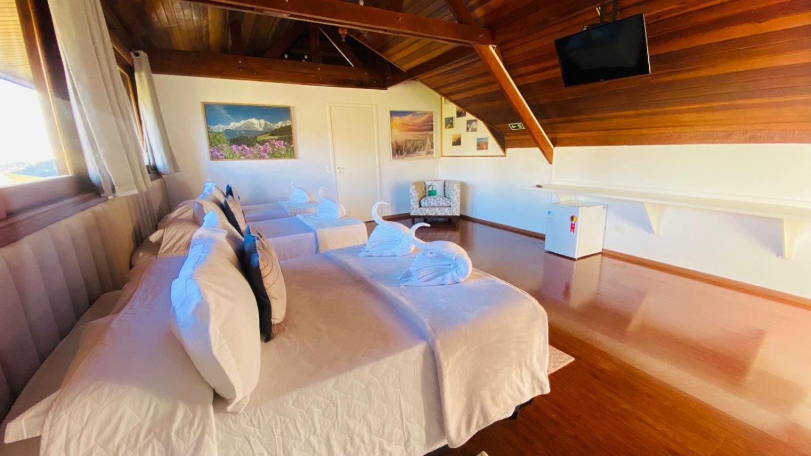 Deluxe Family Suite