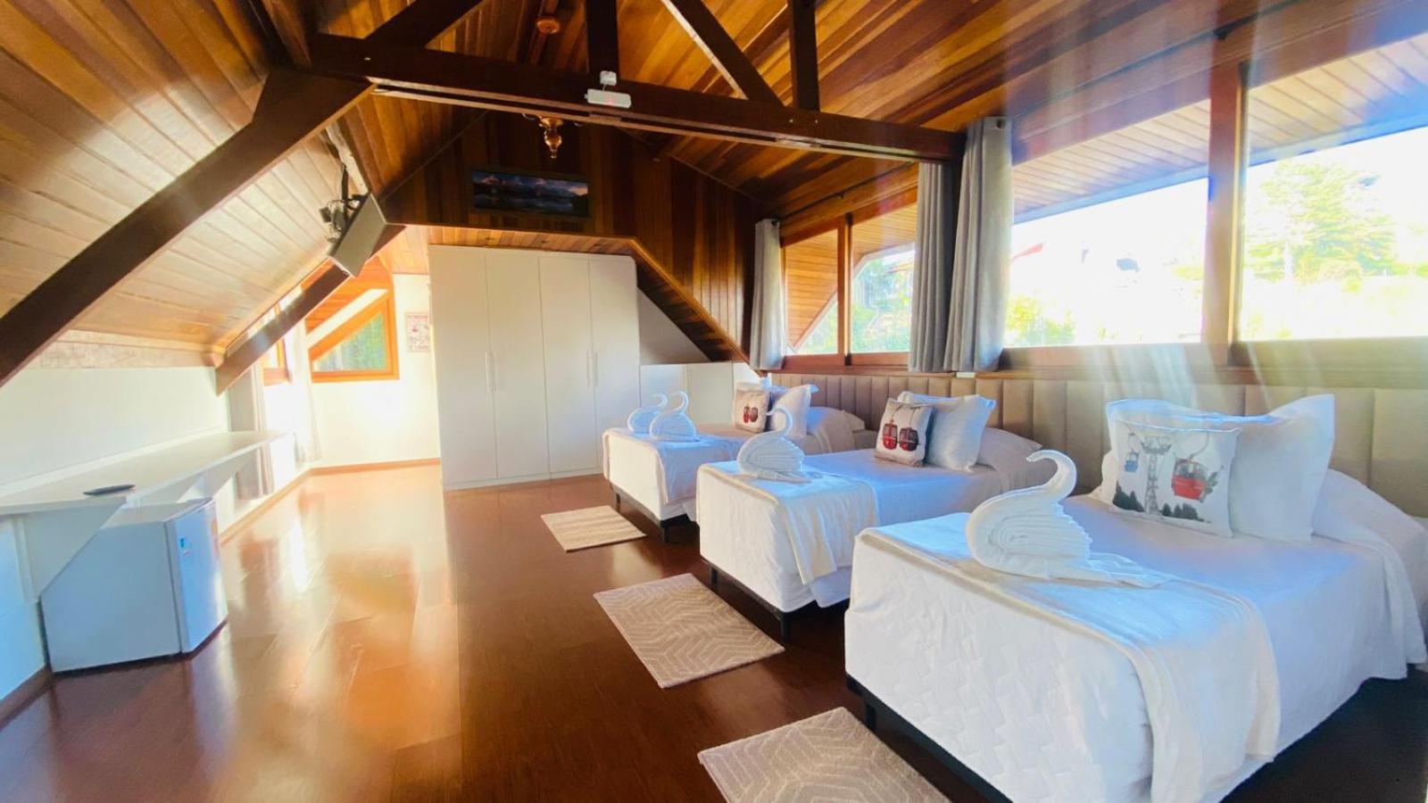 Deluxe Family Suite