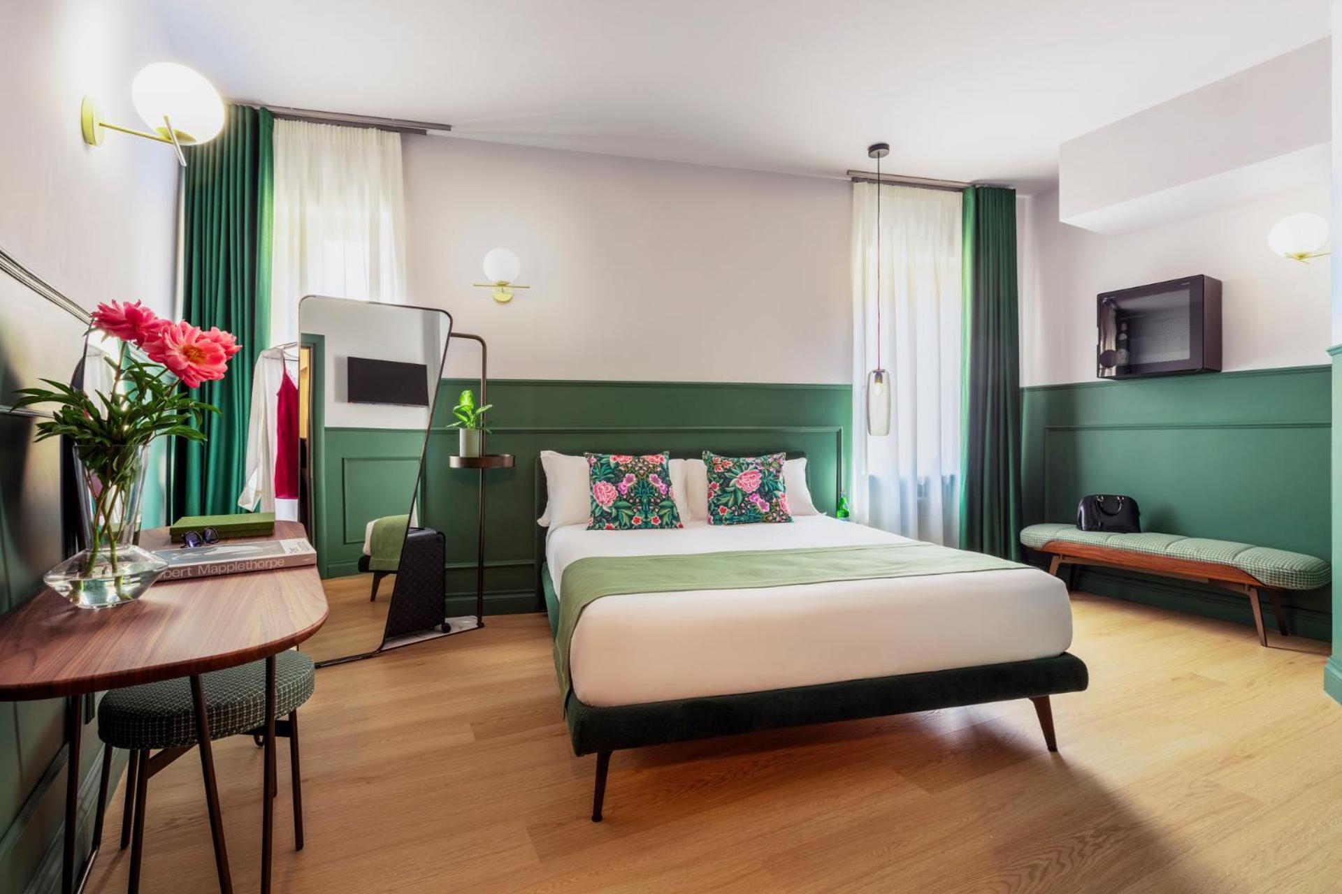 Deluxe Double Room Separate Building